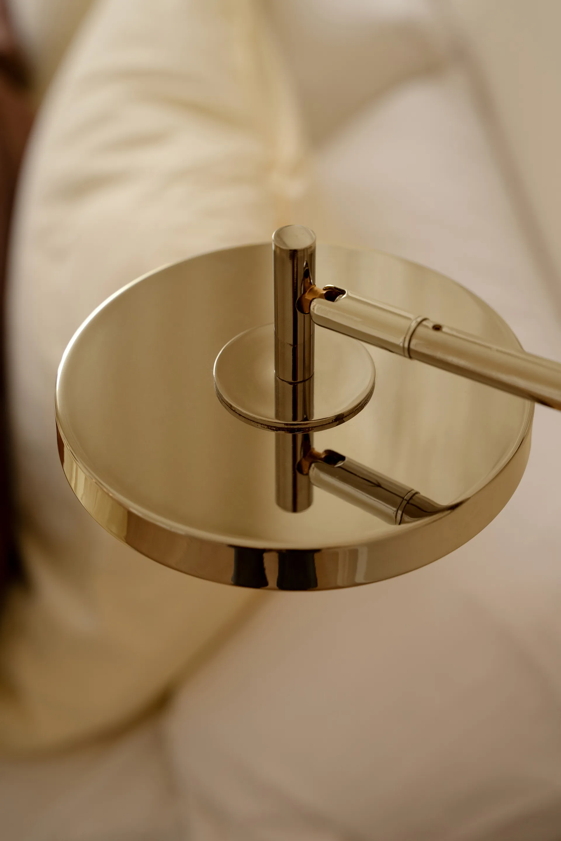 Asteria Wall lange Wandleuchte, Polished brass Umage