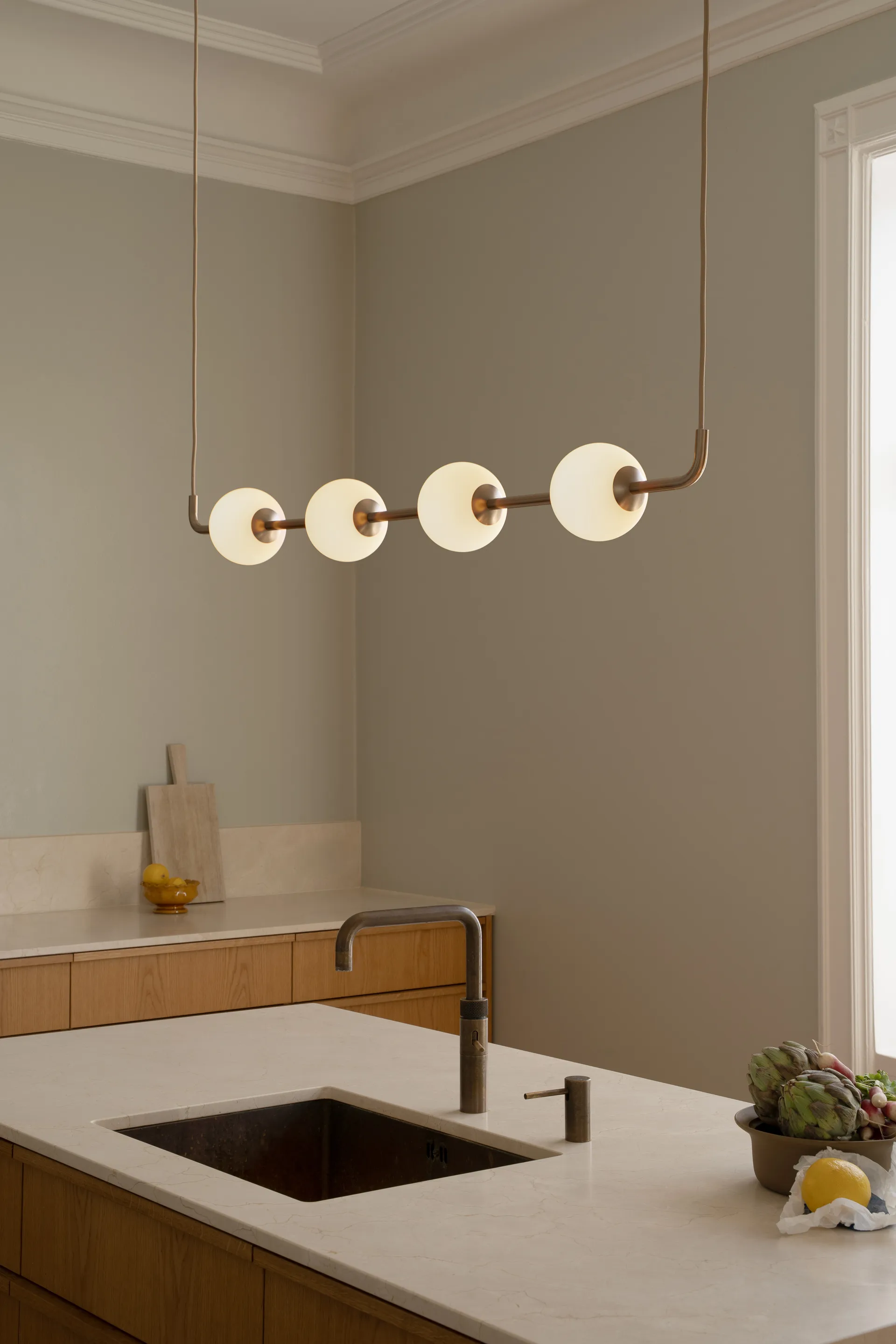 Audrey Linear Pendelleuchte, Brass Umage