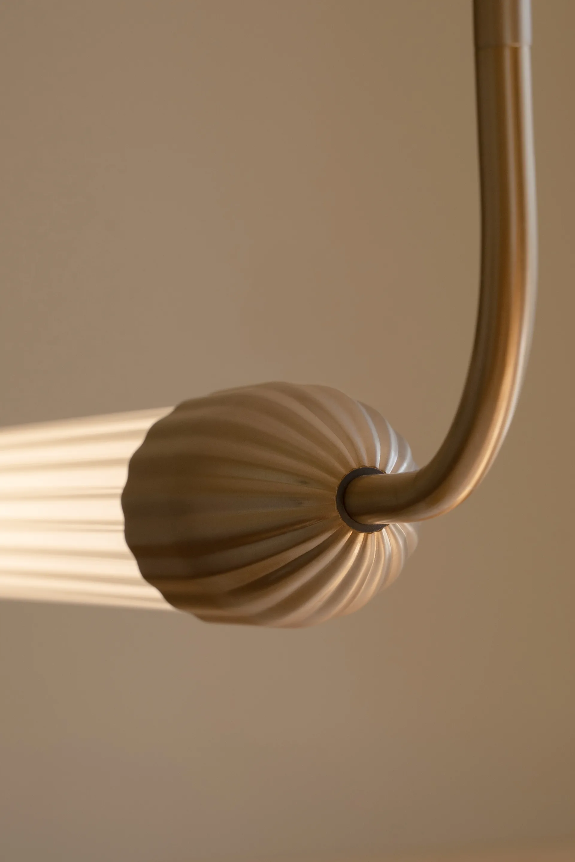 Lemon Squeeze Linear Pendelleuchte, Brass Umage