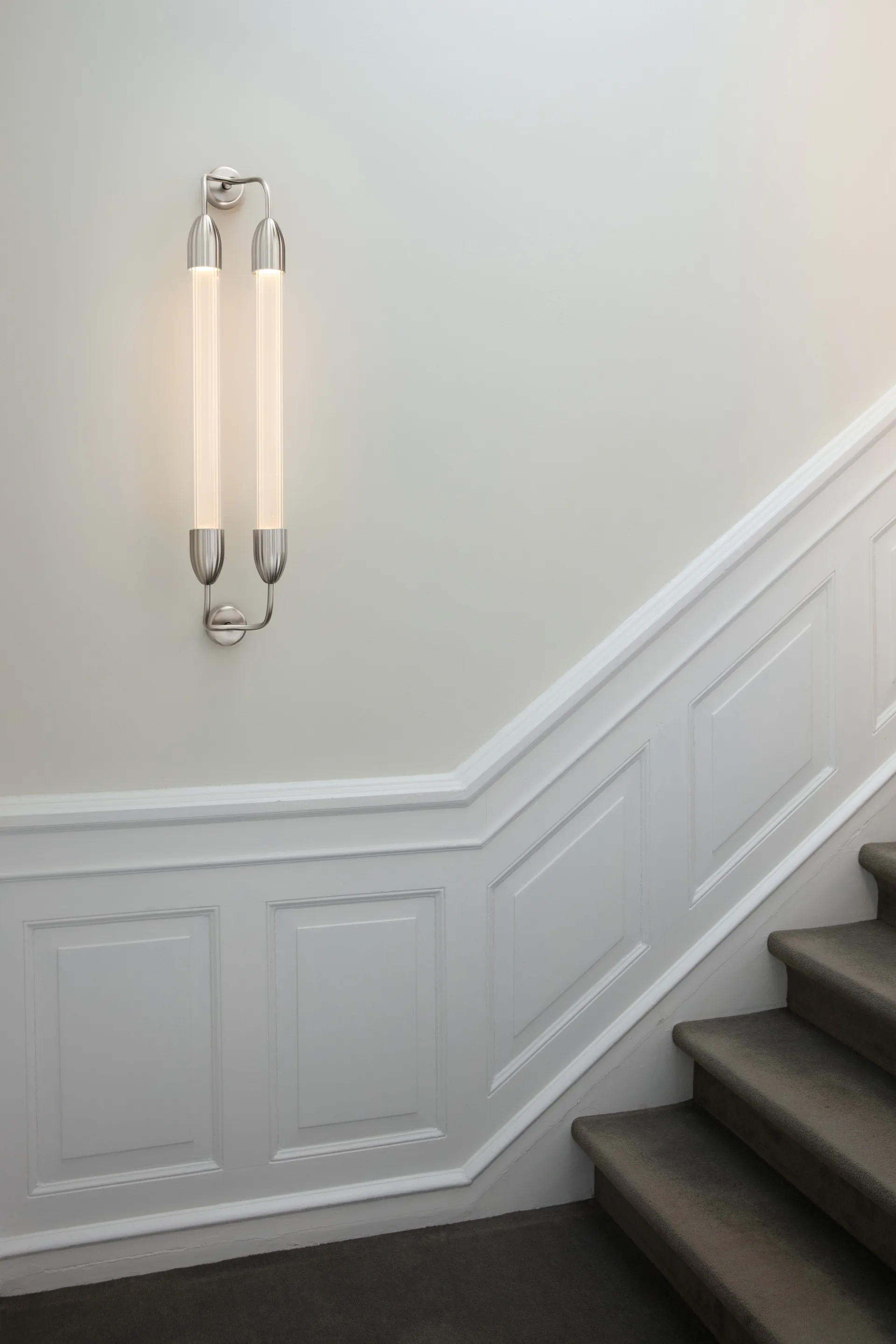 Lemon Squeeze Wall lange Wandleuchte, Double polished steel Umage