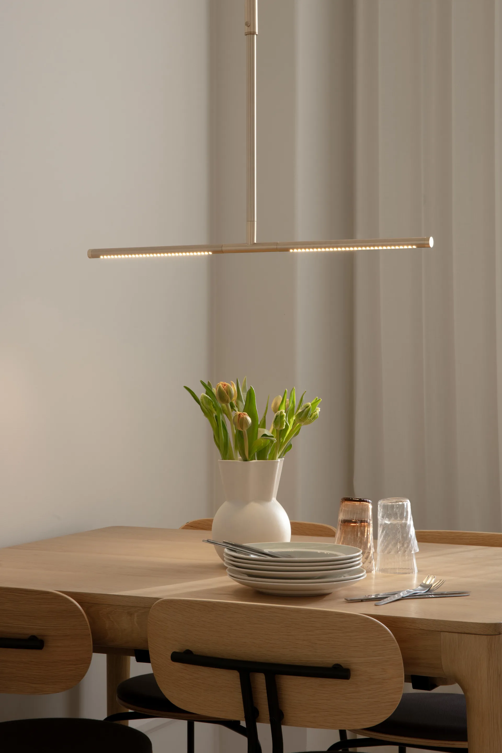 Omni Pendelleuchte 133x74 cm, Gold Umage