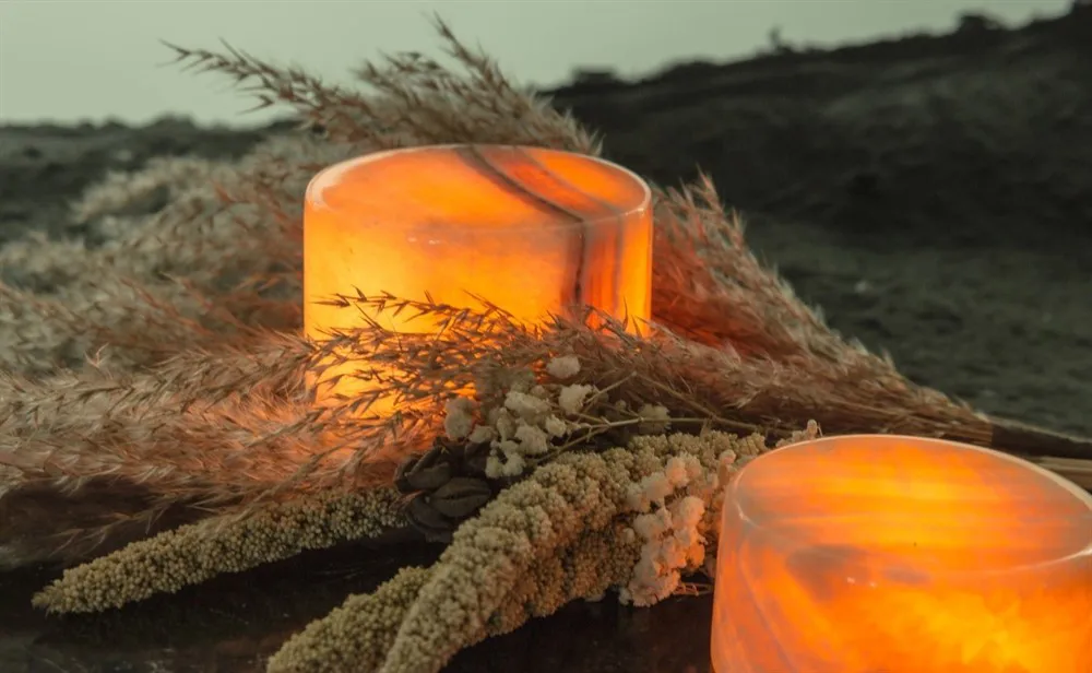 Marble Tischleuchte, Beige glänyend, Ø8x6 cm Unison