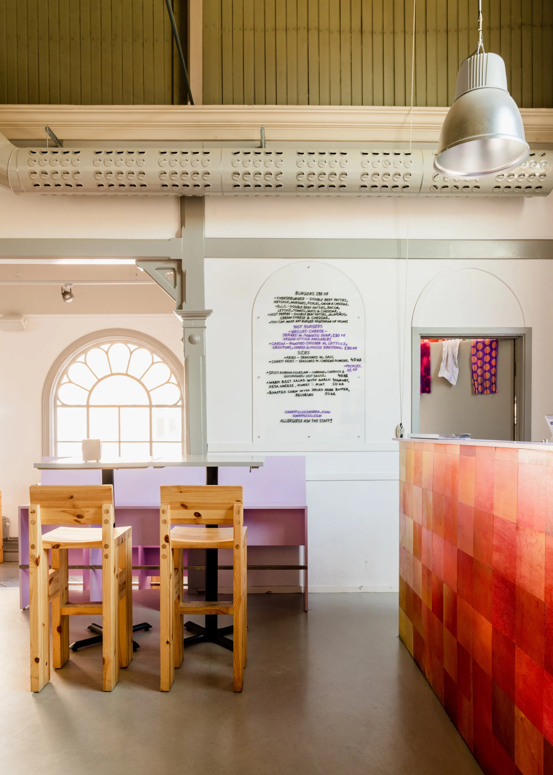 001 Bar Stool Barhocker, Matt geölte Kiefer, 75 cm Vaarnii