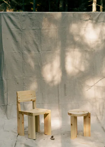 001 Stool runder Hocker - Matt geöltes Kiefernholz, Ø40x44 cm - Vaarnii