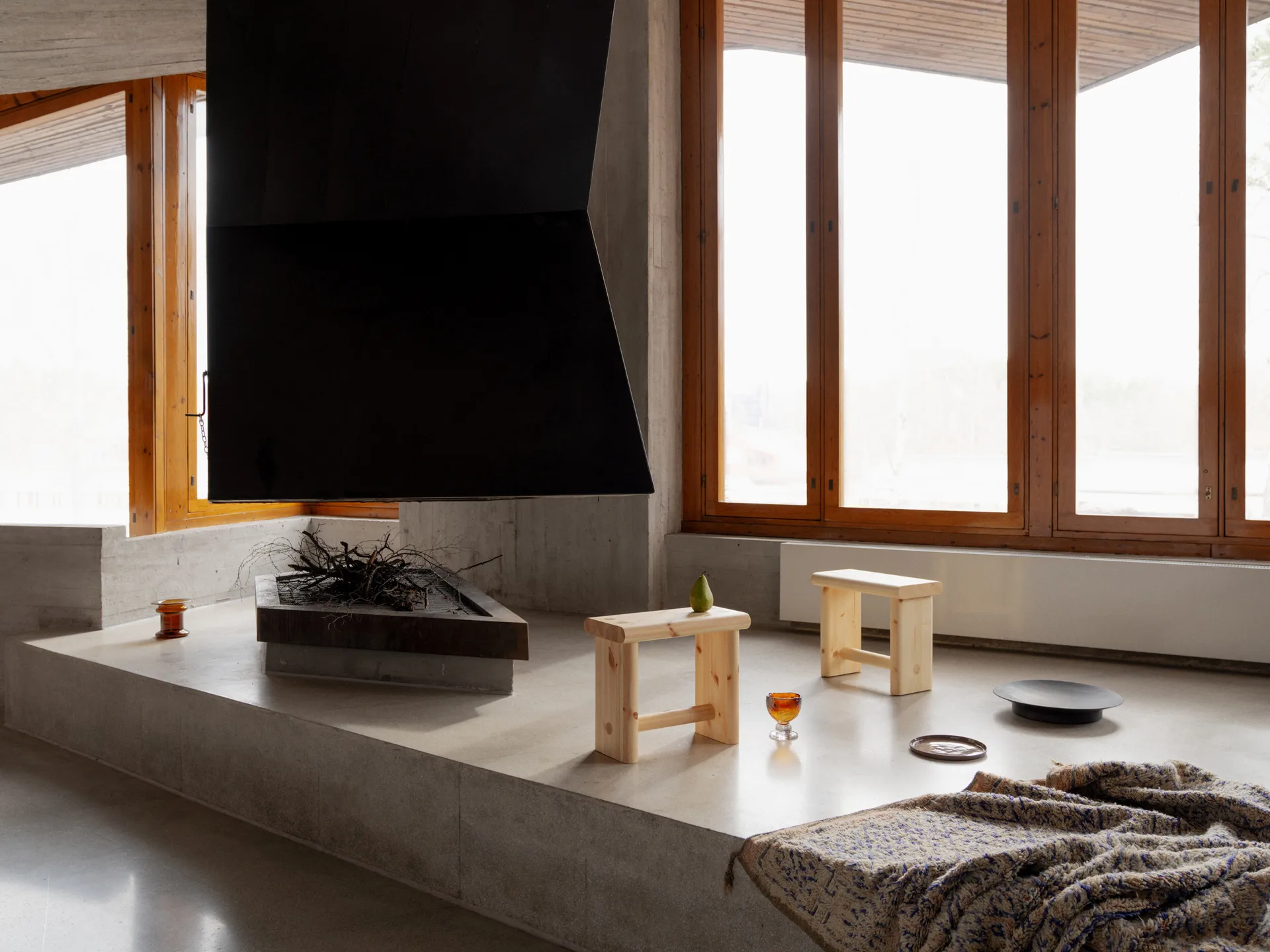 002 Ast Stool Hocker, Matt geölwachtete Kiefer, 55x26x45 cm Vaarnii