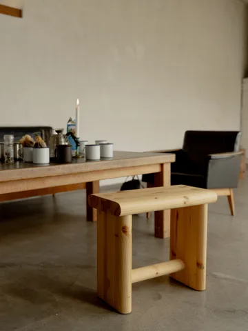 002 Ast Stool Hocker - Matt geölwachtete Kiefer, 55x26x45 cm - Vaarnii