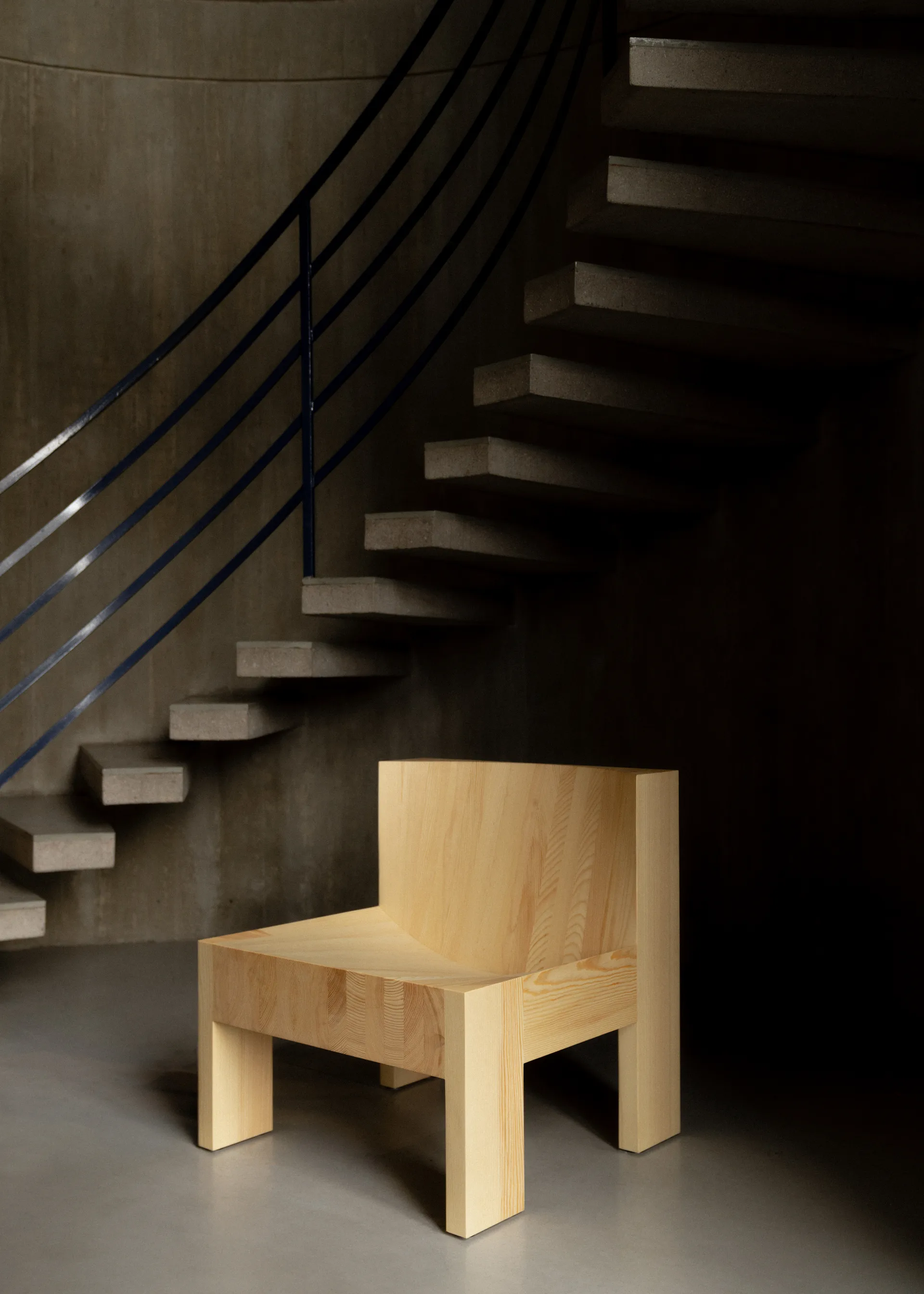 005 Lounge Chair Loungesessel, Matt geöltes Wachs-Kiefernholz Vaarnii