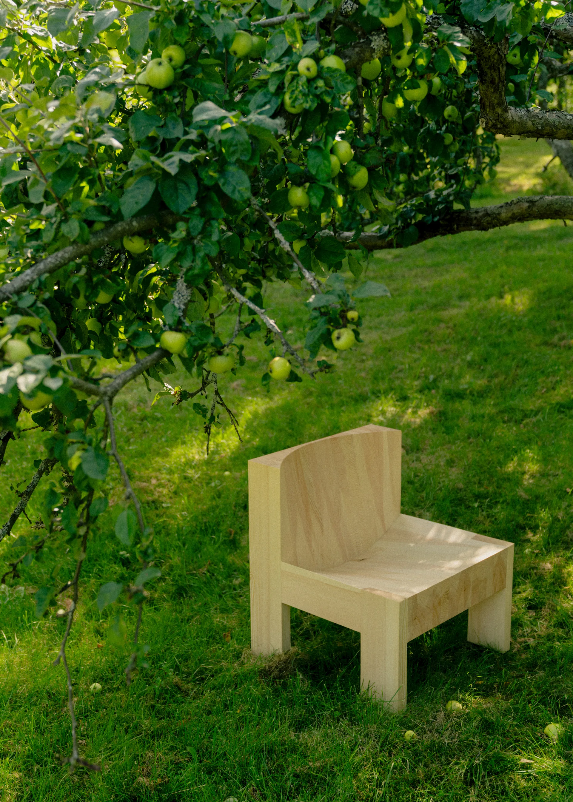 005 Lounge Chair Loungesessel, Matt geöltes Wachs-Kiefernholz Vaarnii