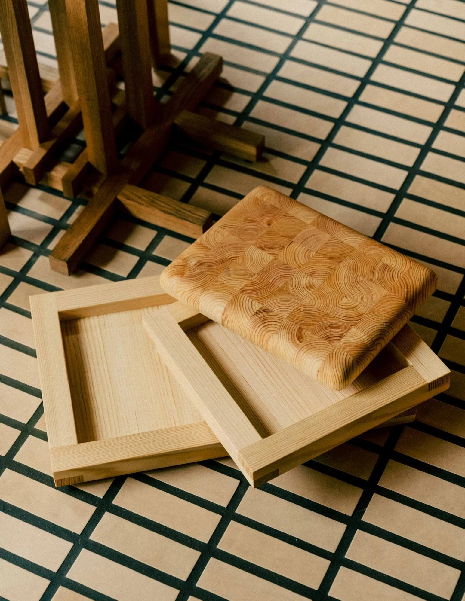 009 Tray Tablett, Ölgewachste Kiefer, 54x33x6 cm Vaarnii