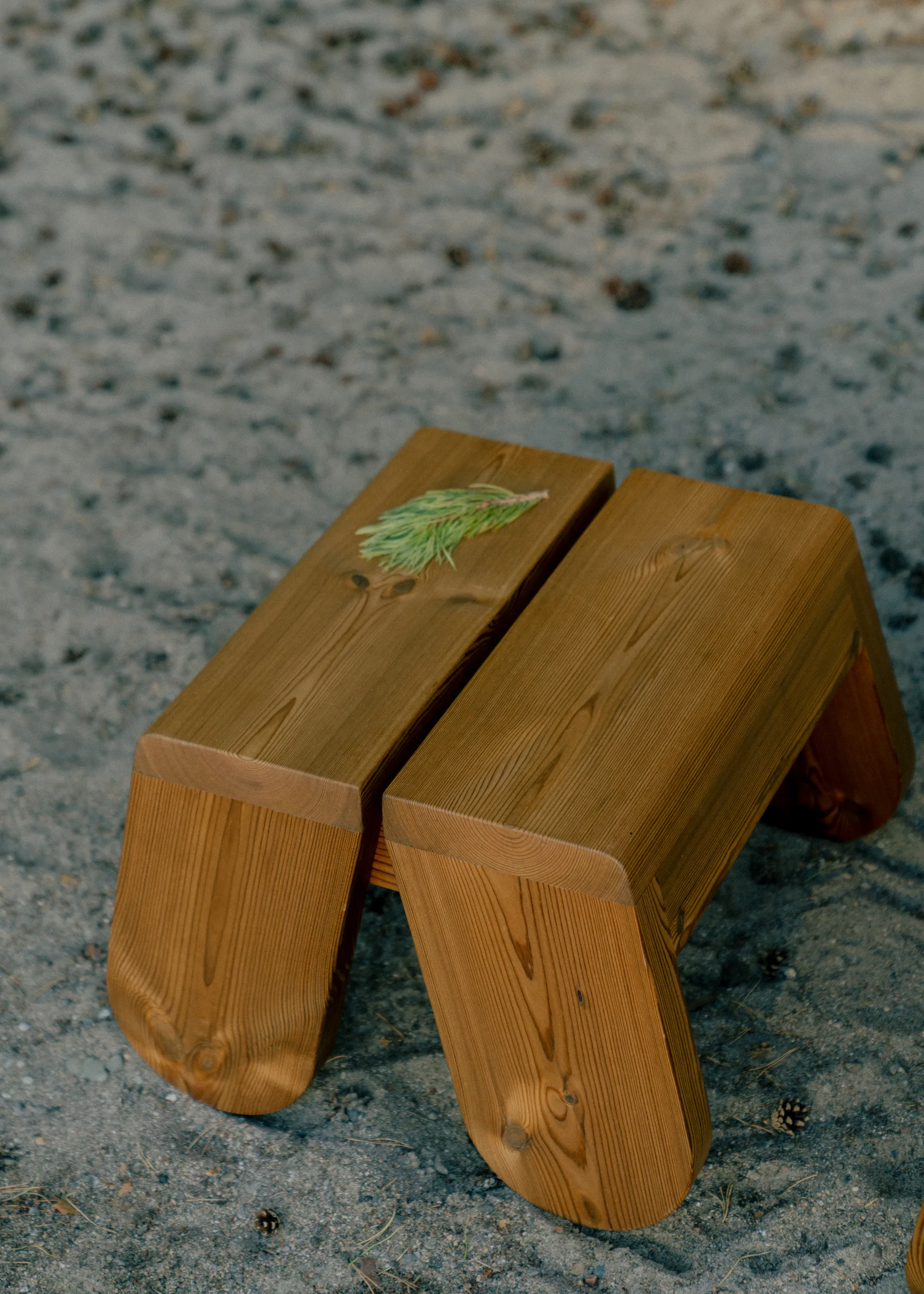 015 Peace Outdoor Foot Stool Fußhocker Outdoor-Pouf, Thermobehandelte Kiefer Vaarnii