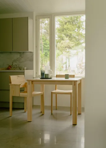 016 Maasto Table Tisch - Matt geöltes Wachs-Kiefernholz, 120x120x75 cm - Vaarnii