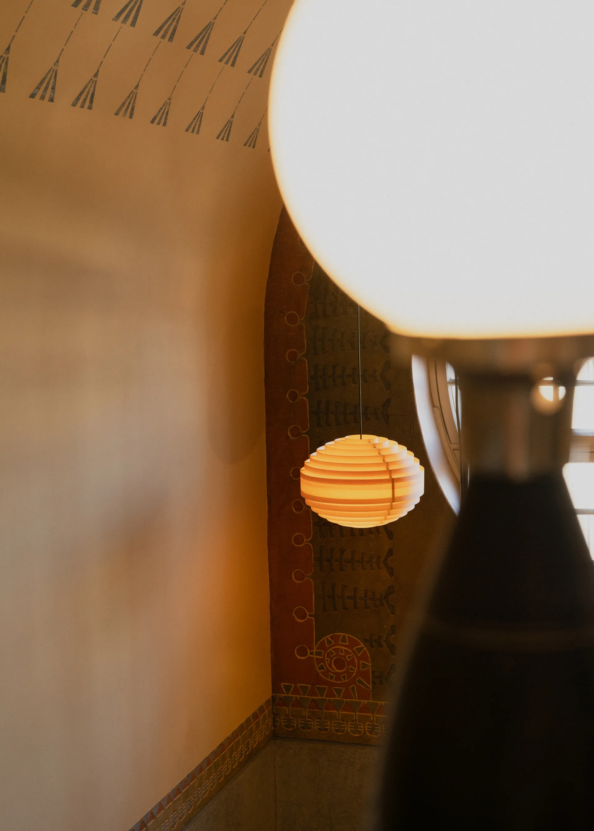 1002 Hans Pendant Pendelleuchte, Matt geölte Fichte, Ø46 cm Vaarnii