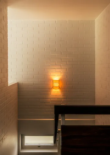 1004 Hans Wandleuchte - Matt ölgewachste Kiefer, 16x24 cm - Vaarnii