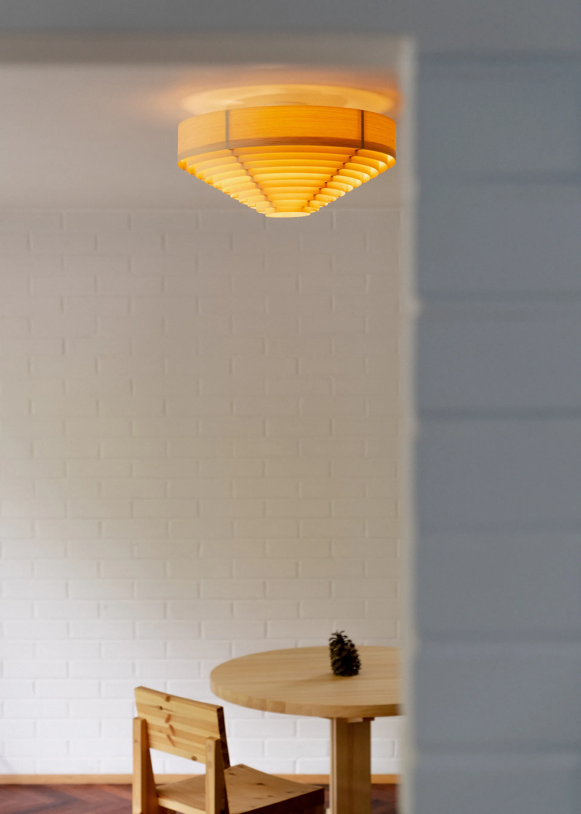 1005 Hans Ceiling Light Deckenleuchte, Matt geölte Kiefer, Ø42 cm Vaarnii