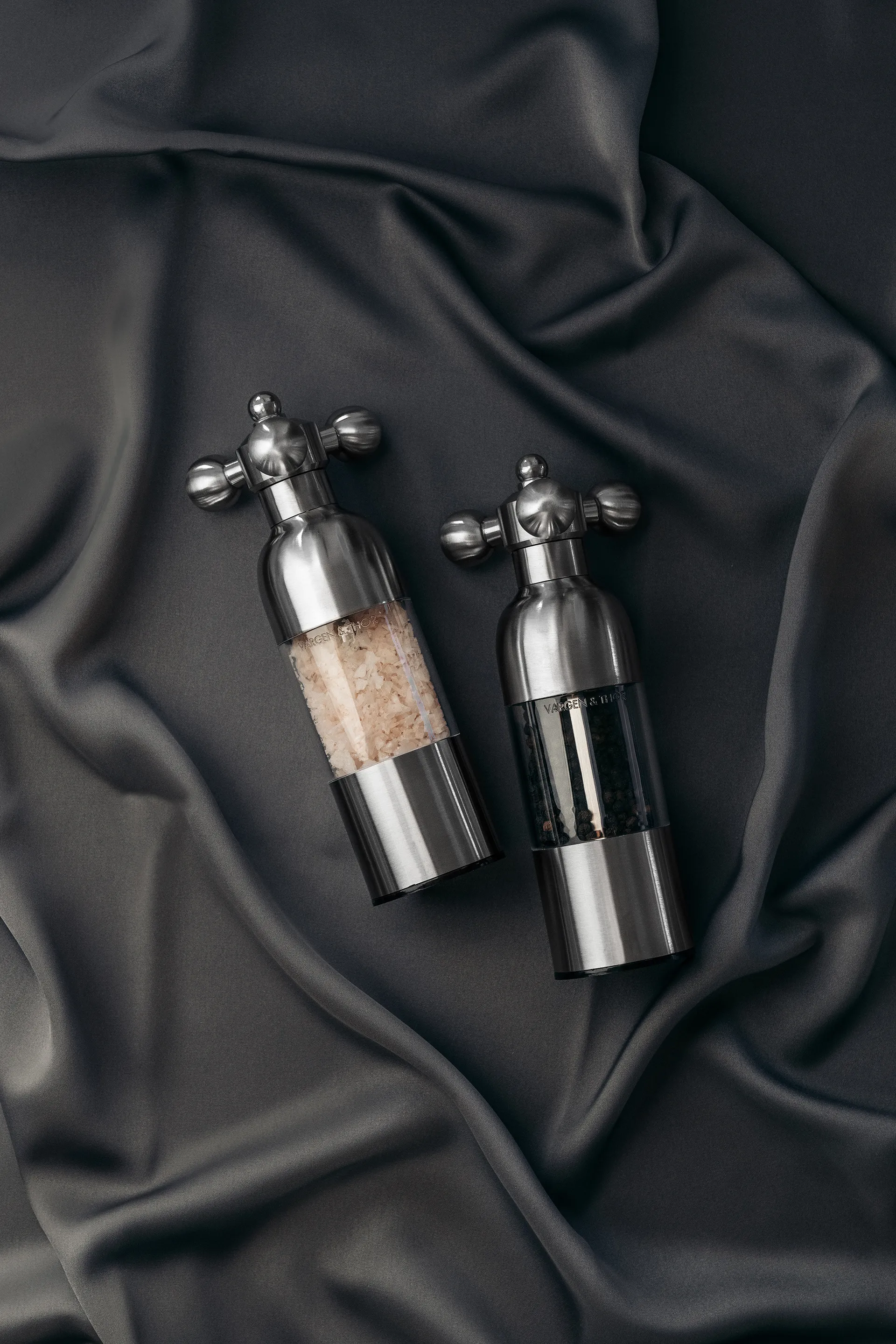 Axia Salz- und Pfeffermühle Set, Gebürsteter Edelstahl Vargen & Thor