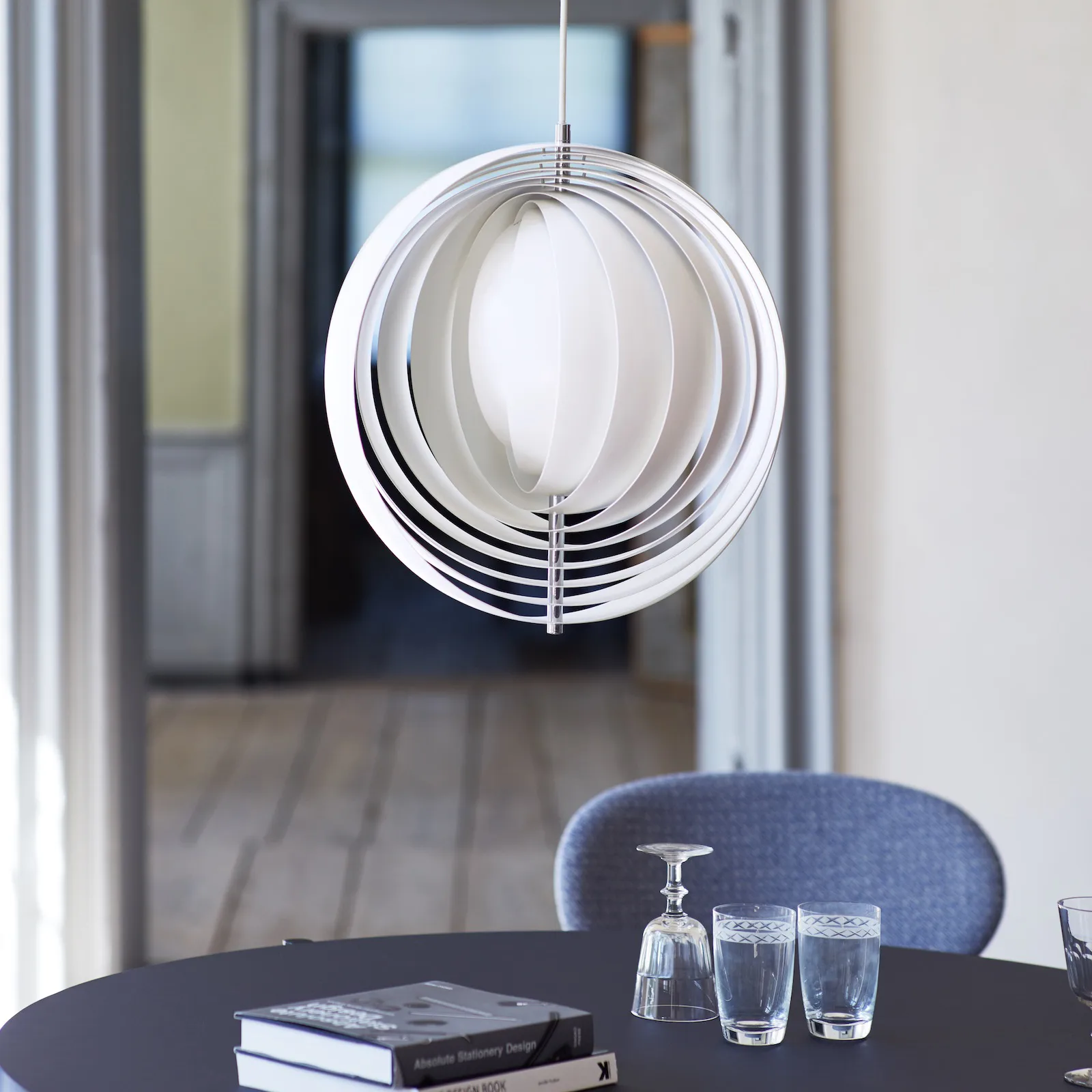 Moon Pendelleuchte, Weiß, Ø44,5 cm Verpan