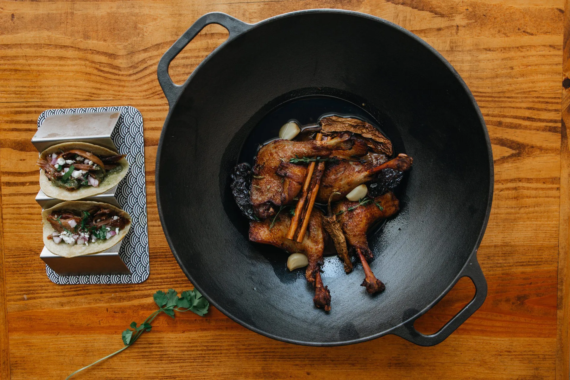 Gusseisen Wokpfanne 36 cm, Schwarz Victoria