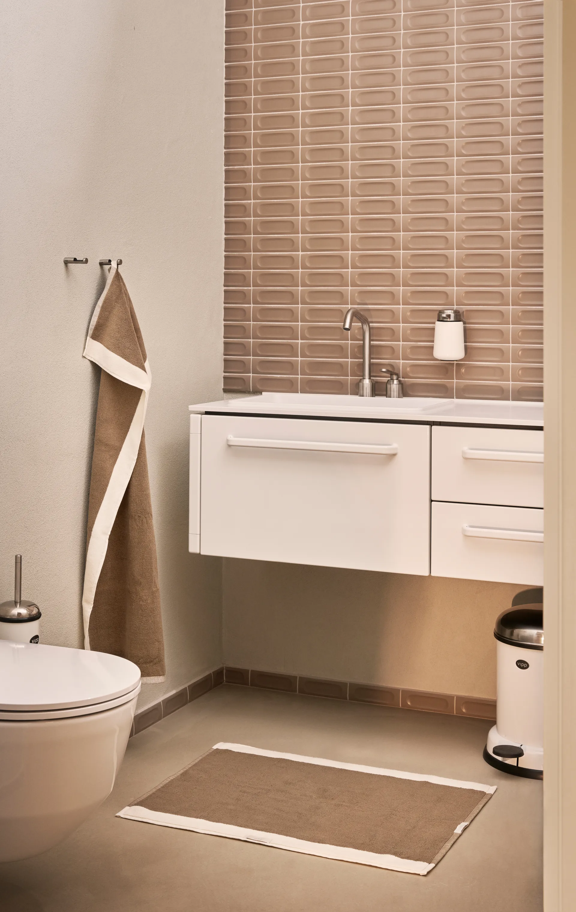 Vipp104 Badetuch, Taupe, 76×135 cm Vipp