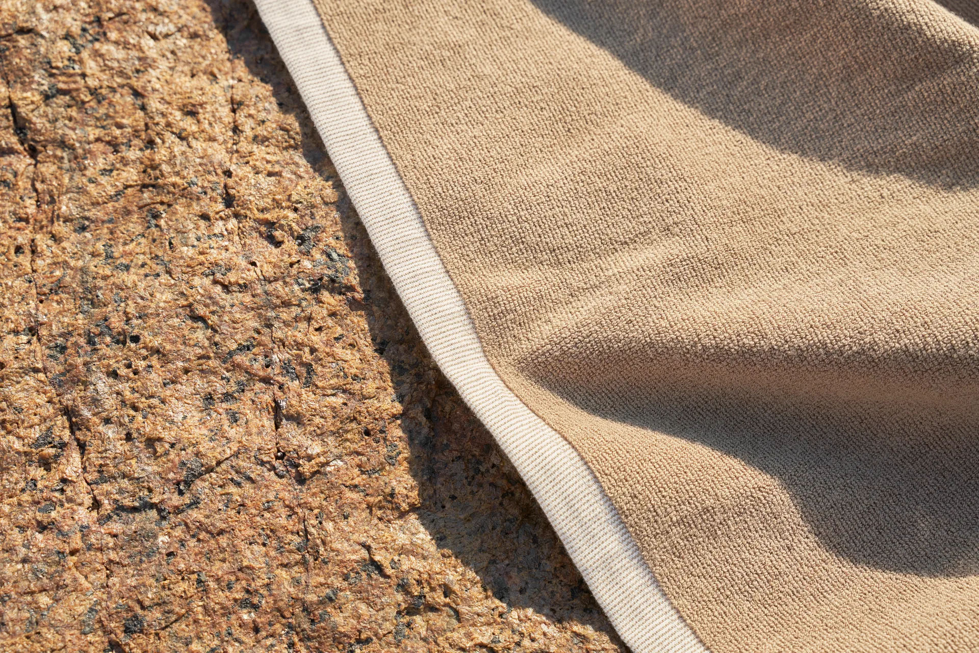 Vipp105 Strandtuch, Khaki, 100x180 cm Vipp