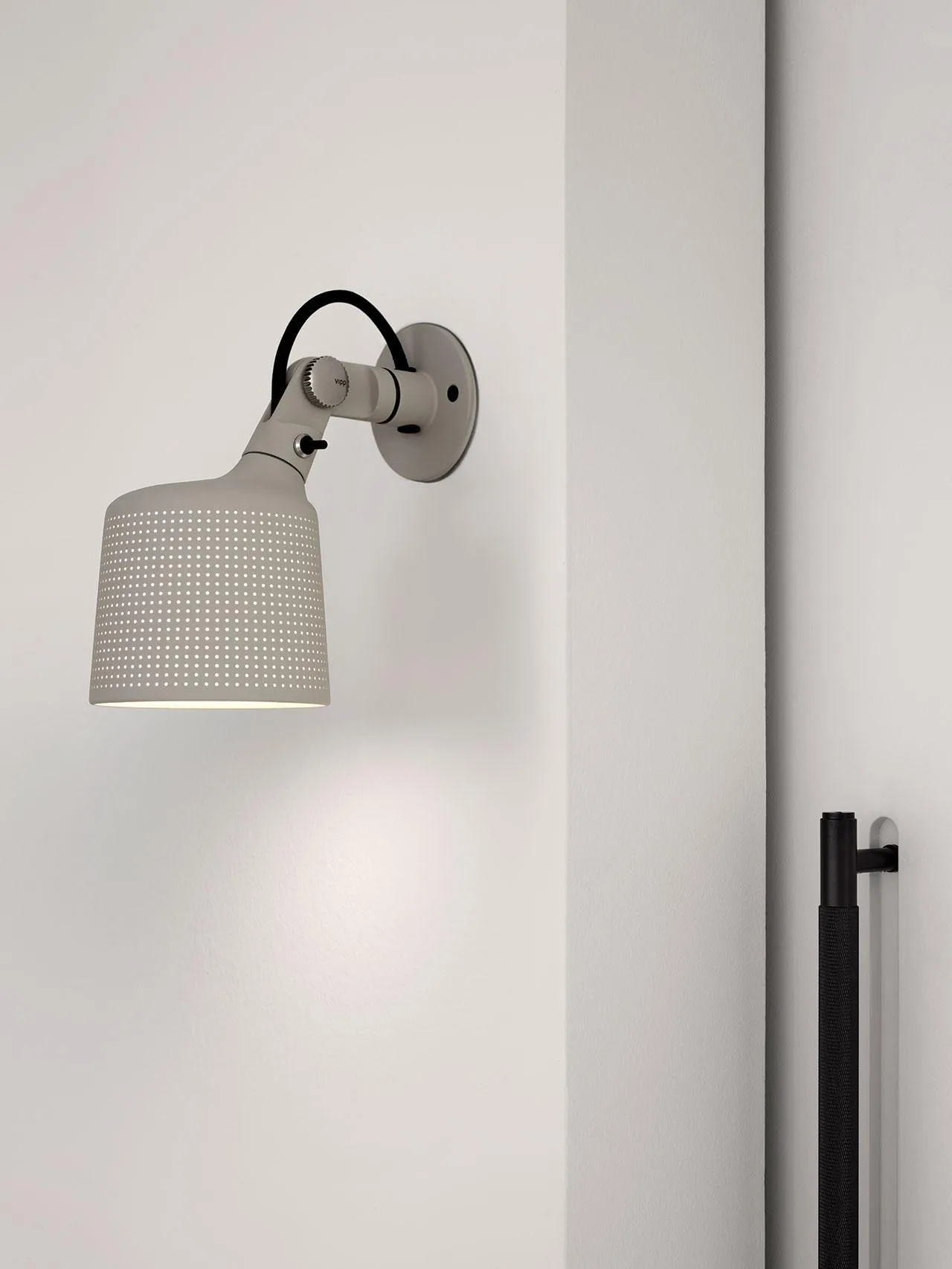 Vipp524 Wandleuchte Spotlight, Warm grey Vipp