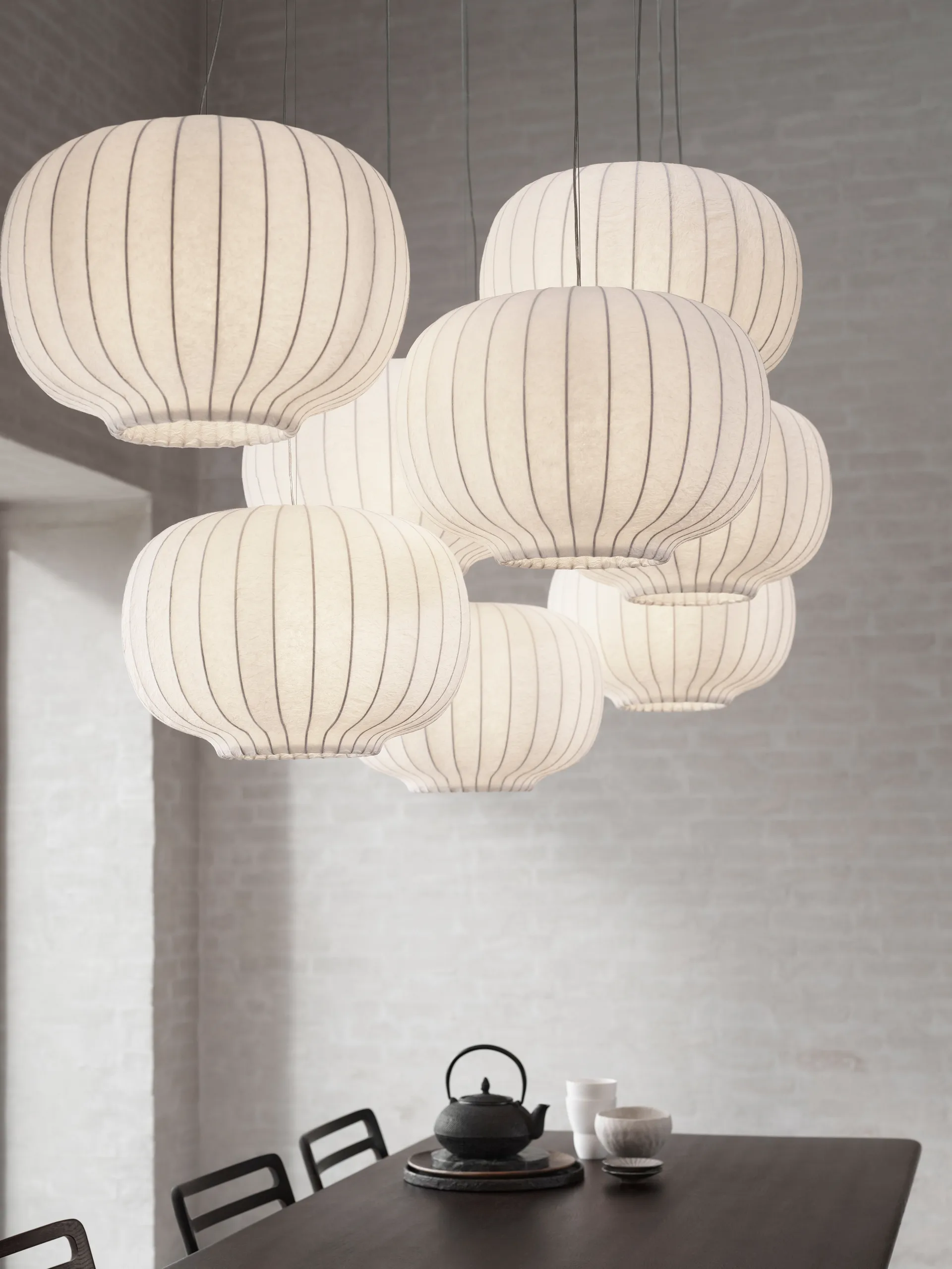 Vipp586 Paper Pendelleuchte Ø45 cm, Dark oak-white Vipp