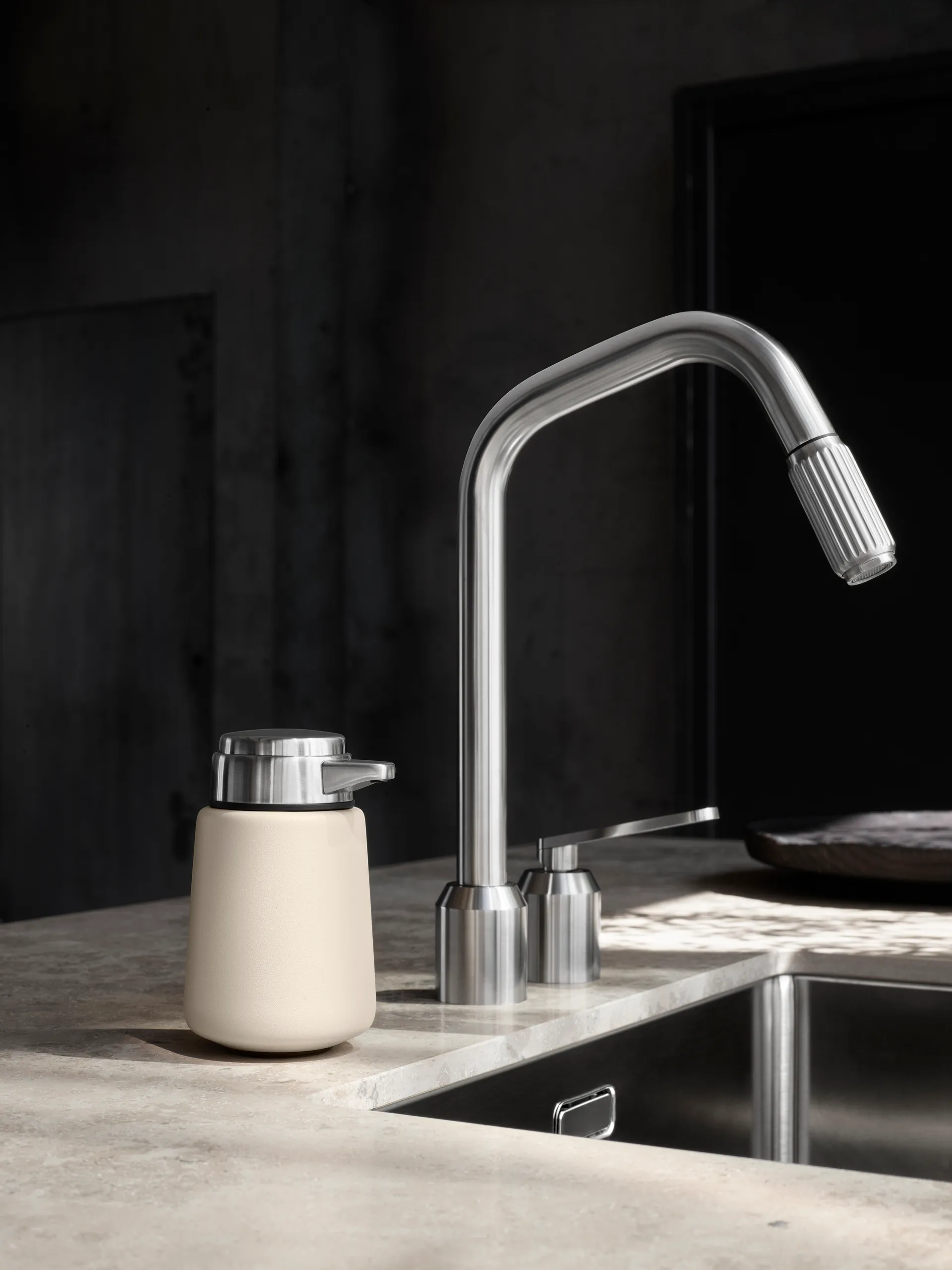 Vipp9 Seifenspender 400 ml, Beige Vipp