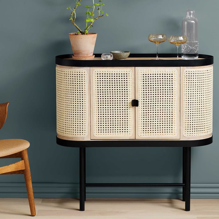 Be My Guest Barschrank - Rattan, Eiche weiß geölt, Stahlgestell schwarz - Warm Nordic