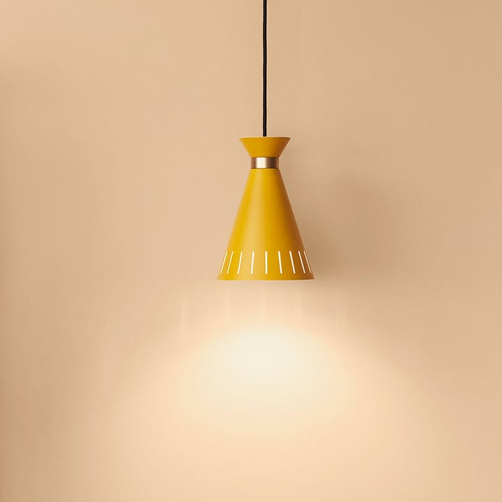 Cone Pendelleuchte - Honey yellow - Warm Nordic