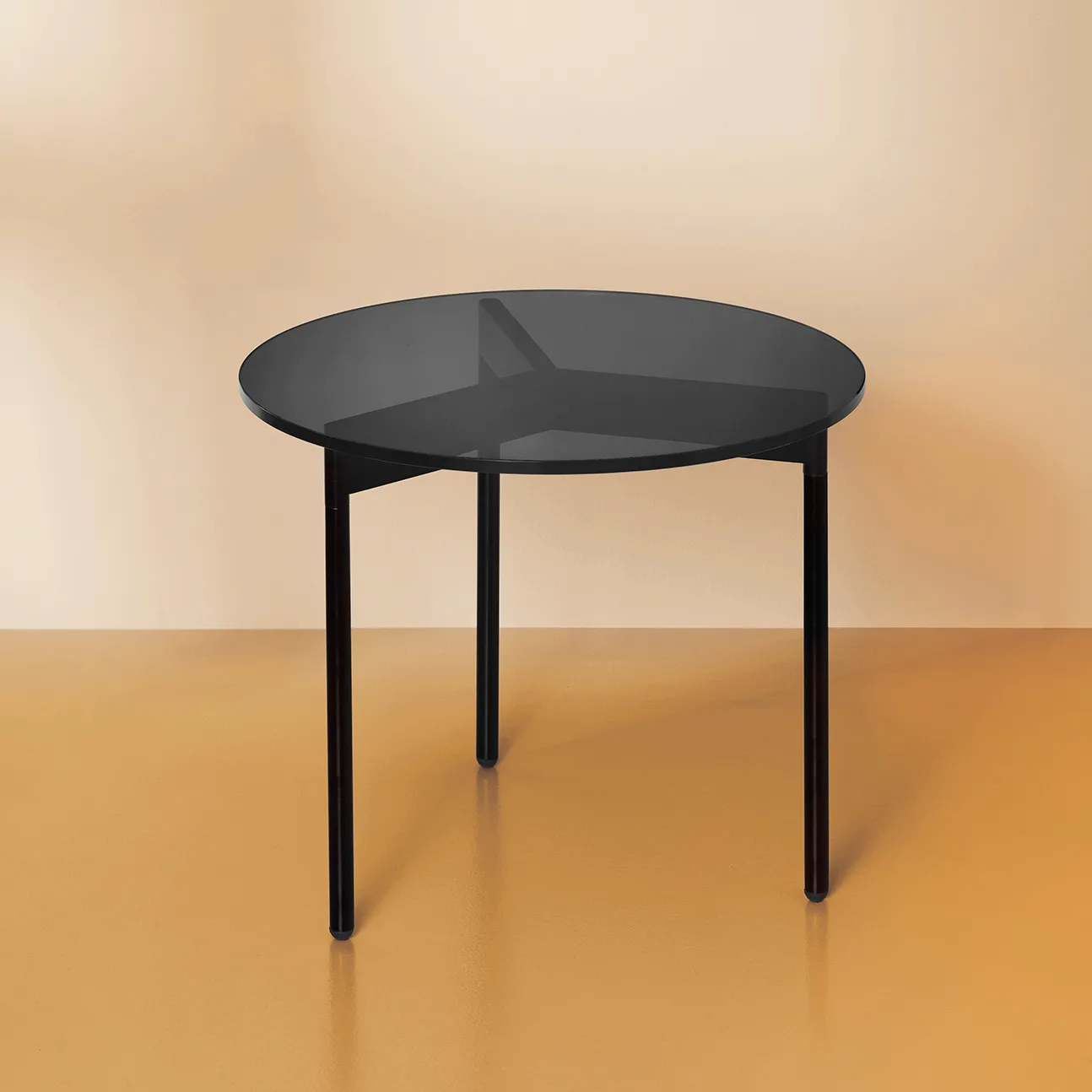 From Above Couchtisch Ø52cm schwarzes Gestell, Grau Warm Nordic