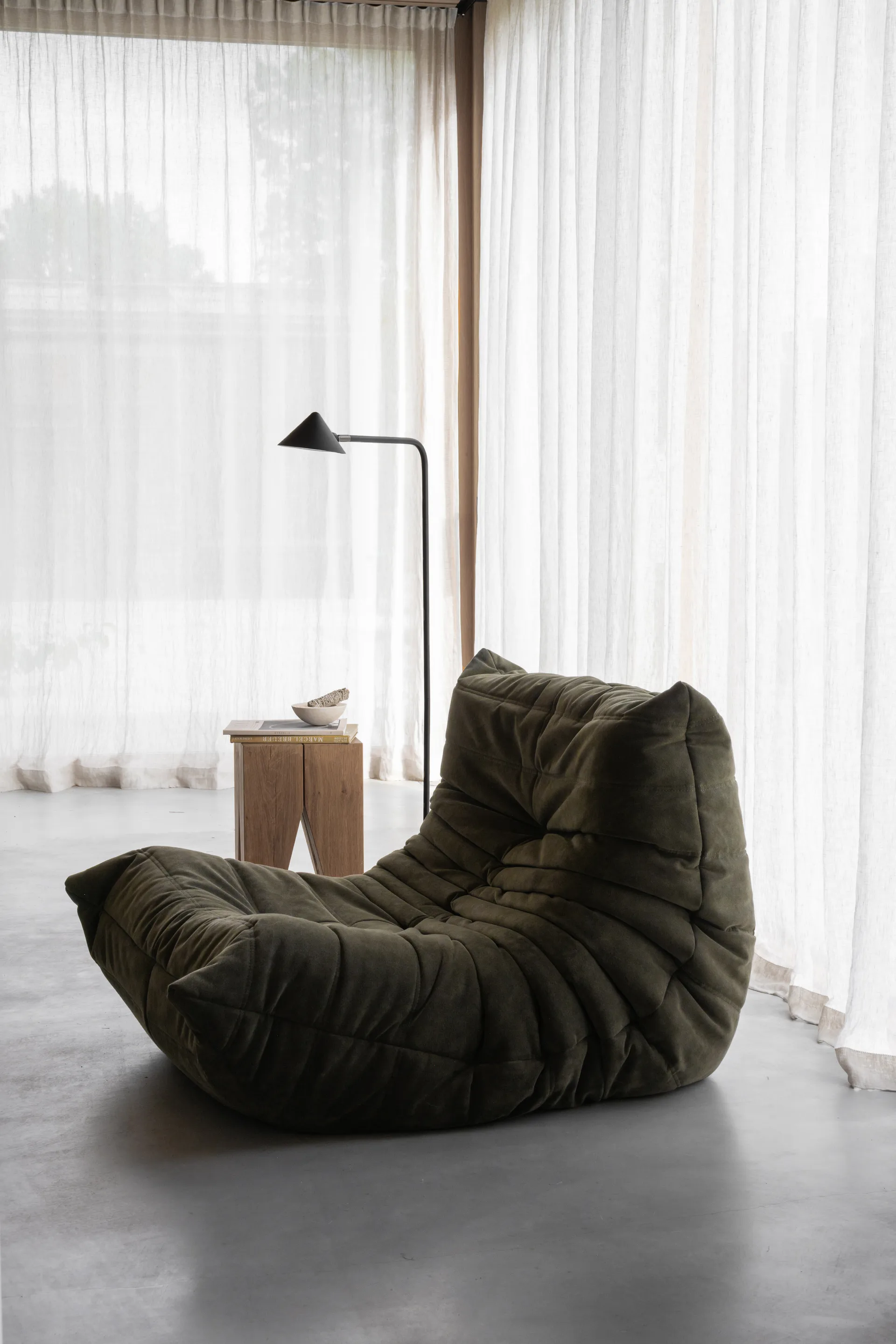 Kuro Stehleuchte, Black, Ø14×120 cm Watt & Veke