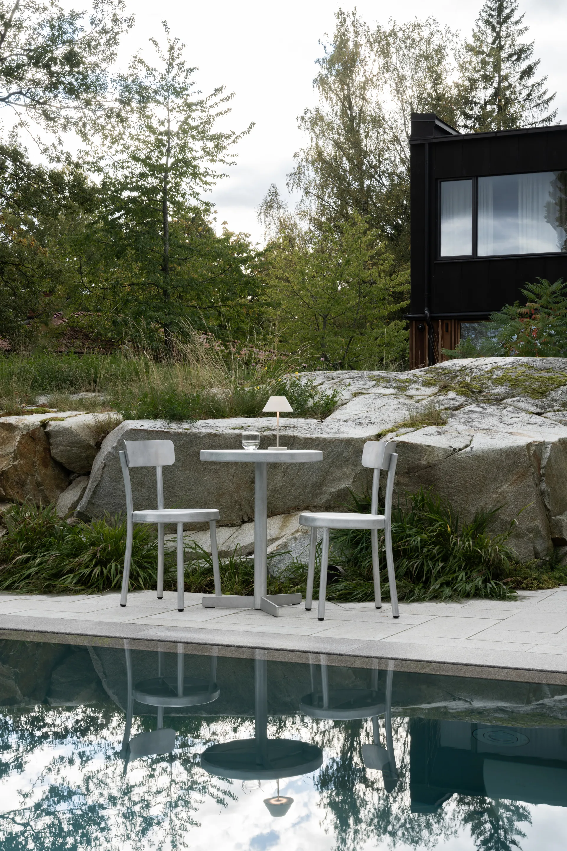 Teya Tischleuchte portable, Offwhite, Ø15x26 cm Watt & Veke