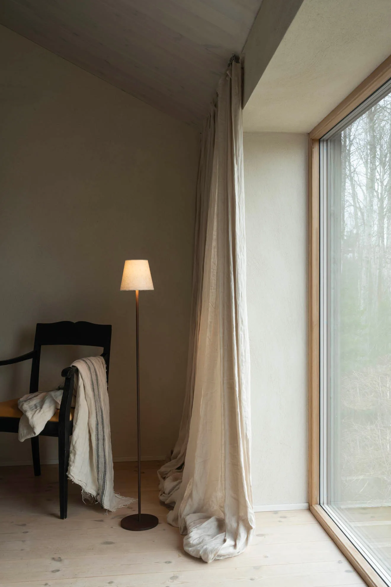 Tyra floor tragbare Stehleuchte Ø14 cm, Coffee Watt & Veke