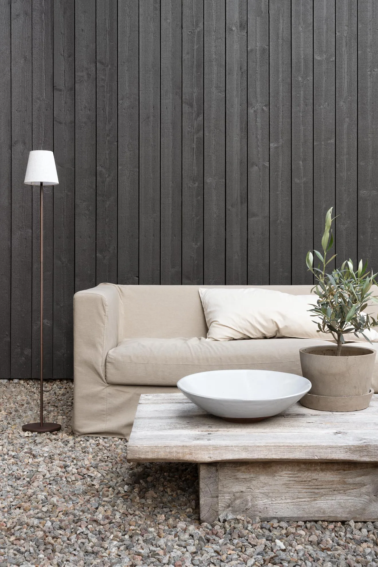 Tyra floor tragbare Stehleuchte Ø14 cm, Coffee Watt & Veke