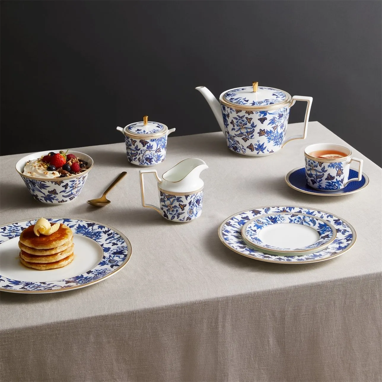 Hibiscus Sahnekännchen 20 cl, Floral Wedgwood
