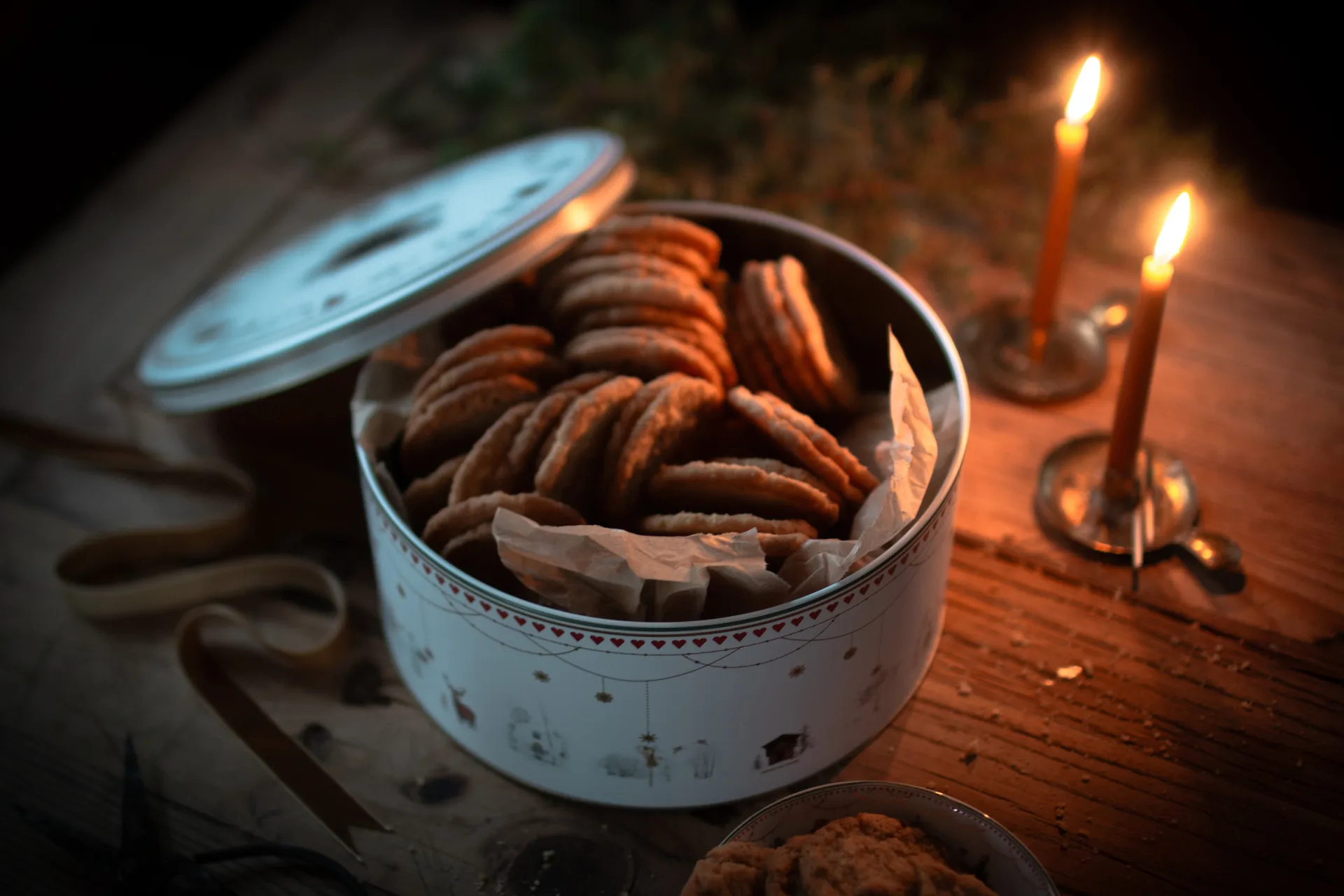 Julemorgen Story Keksdose 2 Teile, Weiß-Multi Wik & Walsøe