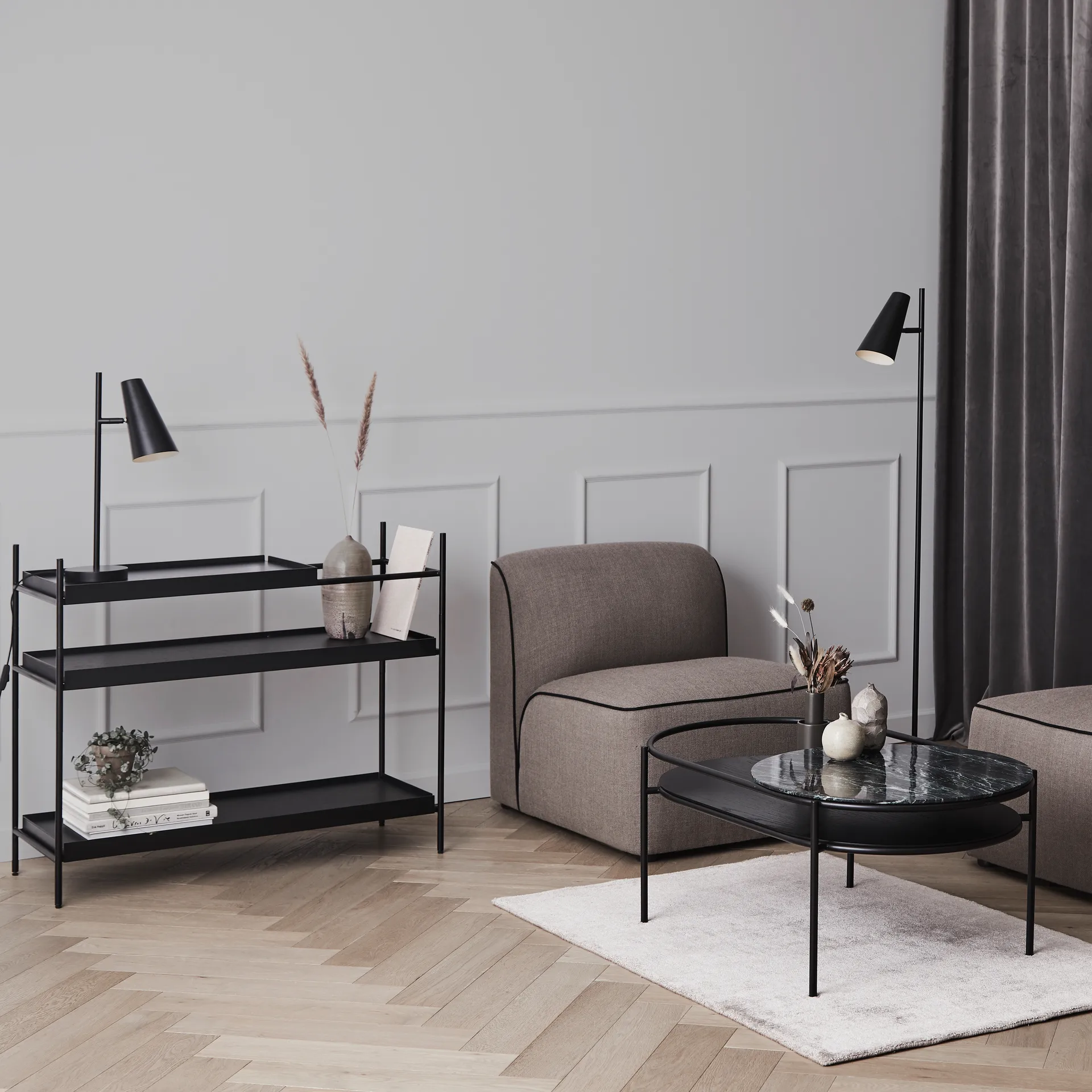 Cono Tischleuchte, Schwarz Woud