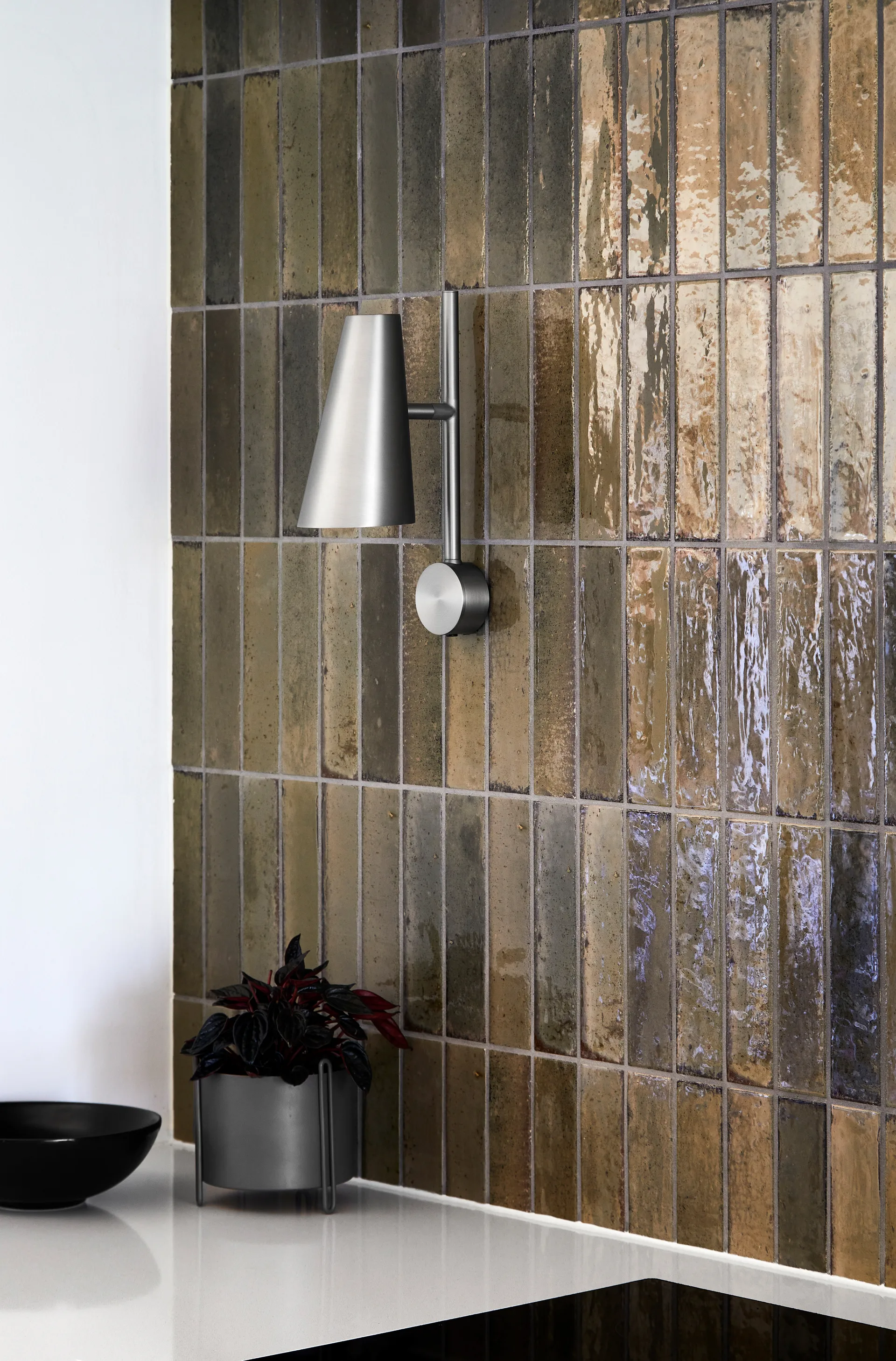 Cono Wandleuchte, Satin Woud