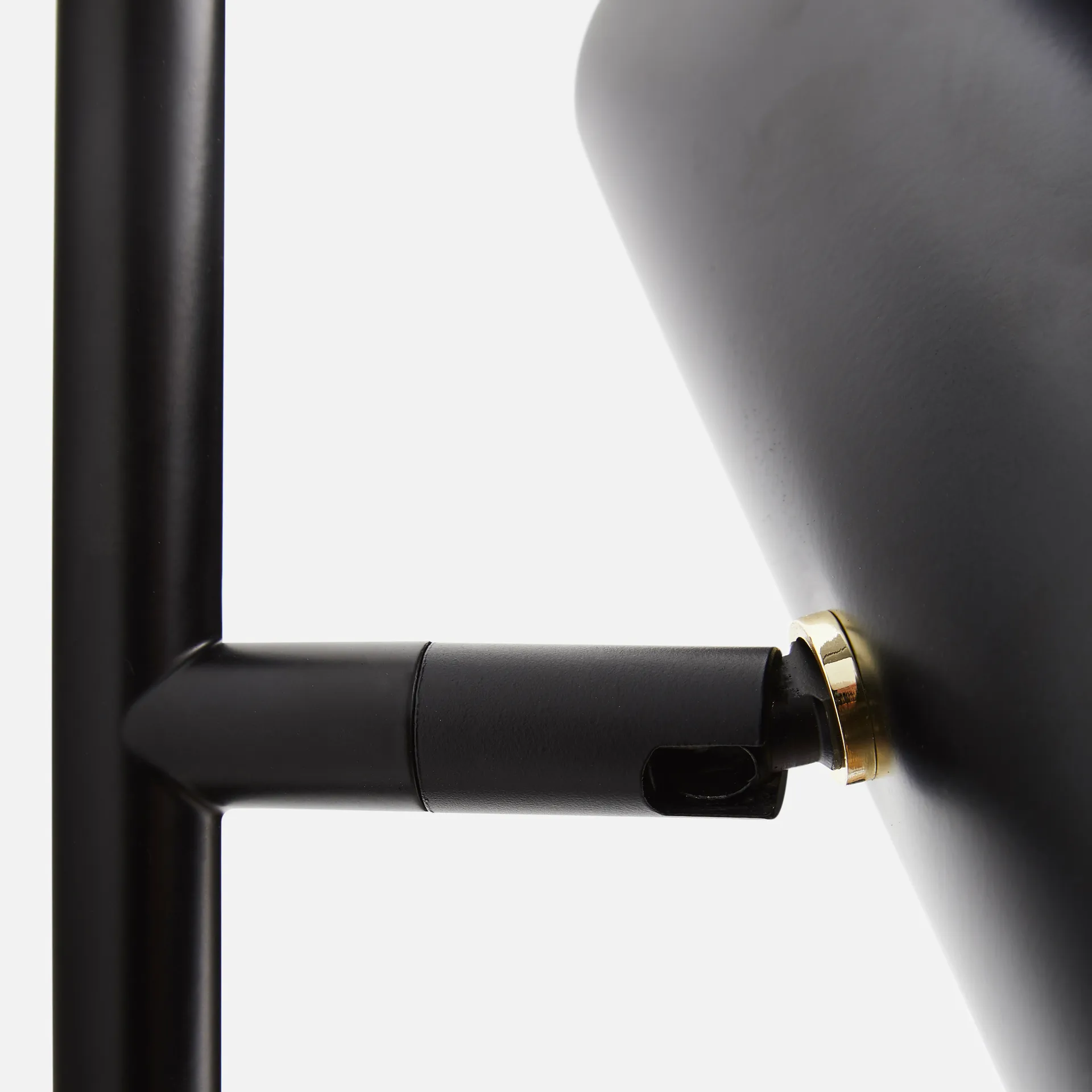Cono Wandleuchte, Schwarz Woud
