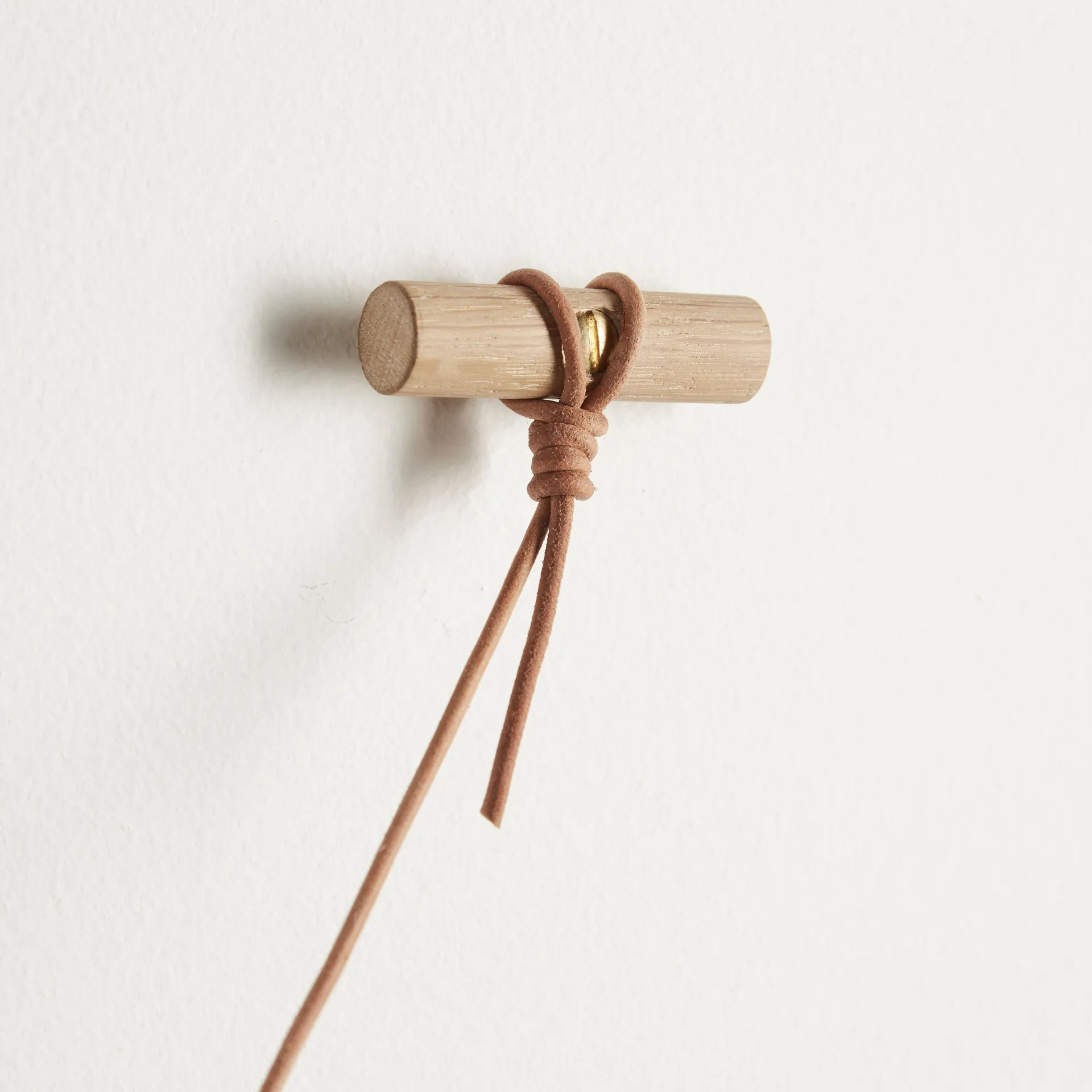 Knaegt Kleiderhaken, Weiß pigmentierte Eiche Woud