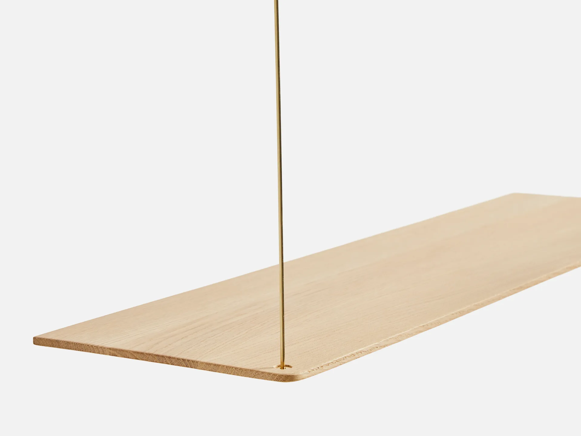 Stedge Regal, Weiß pigmentierte Eiche-Messing, 80 cm, 2 Regalböden Woud