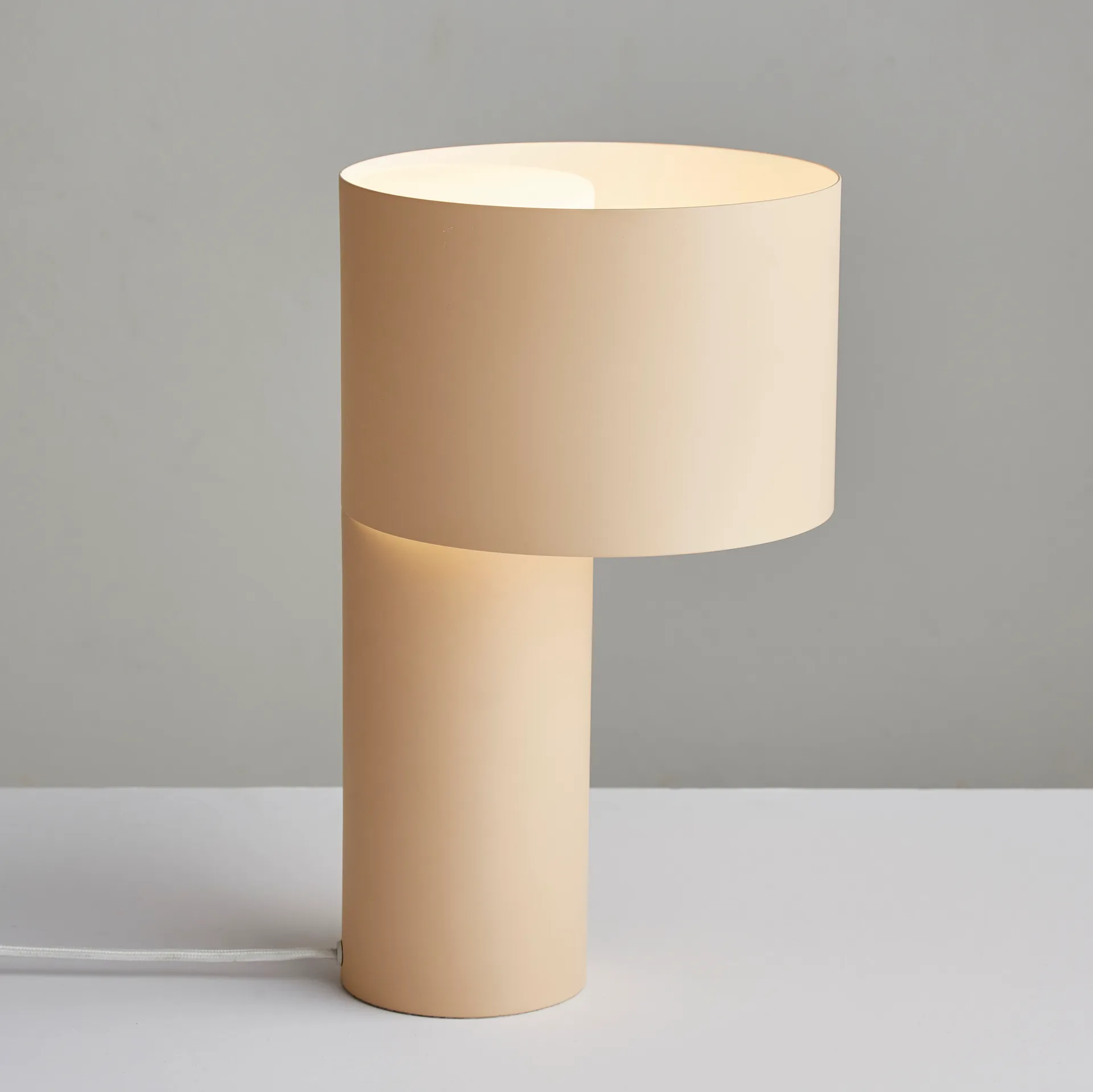 Tangent Tischleuchte, Sand Woud