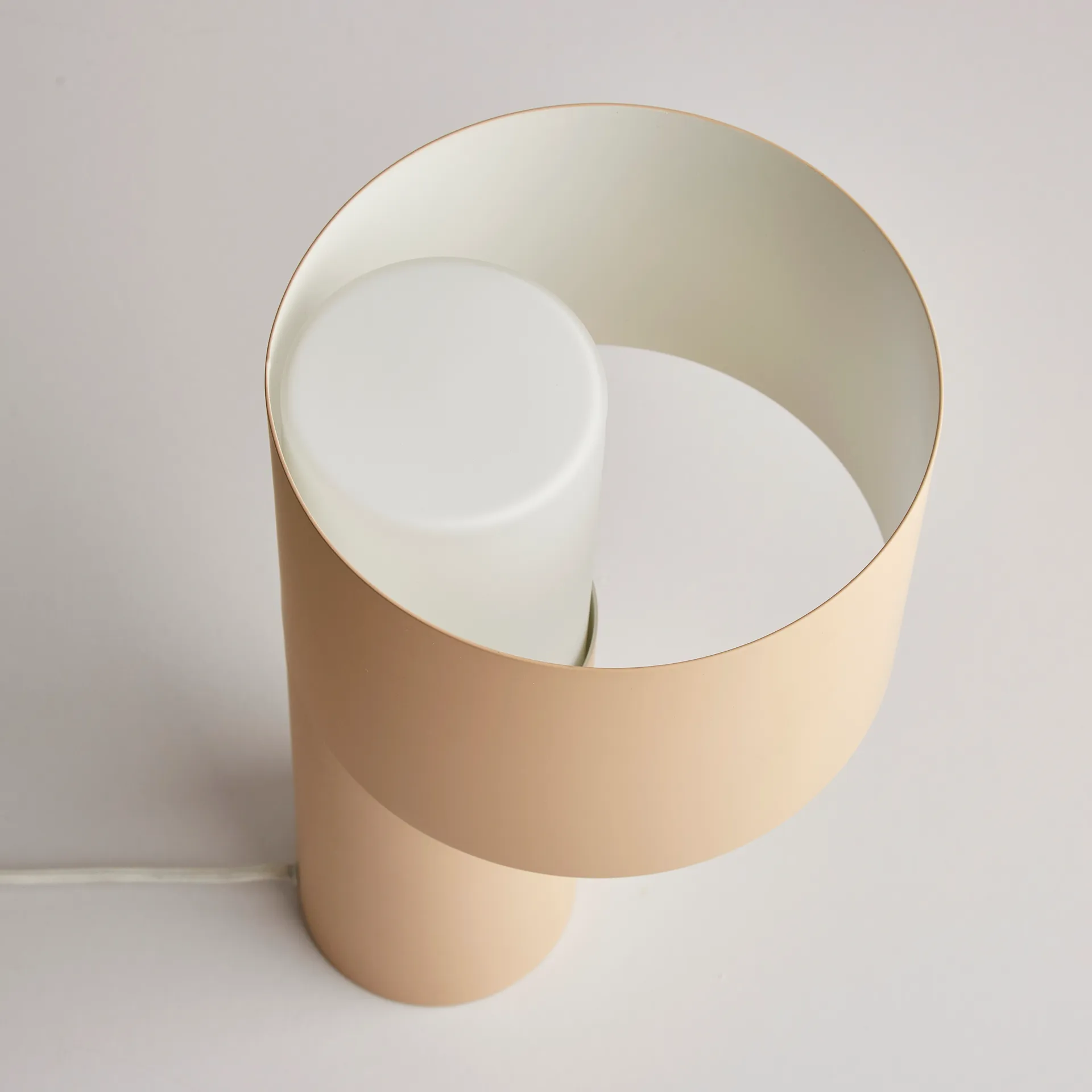 Tangent Tischleuchte, Sand Woud