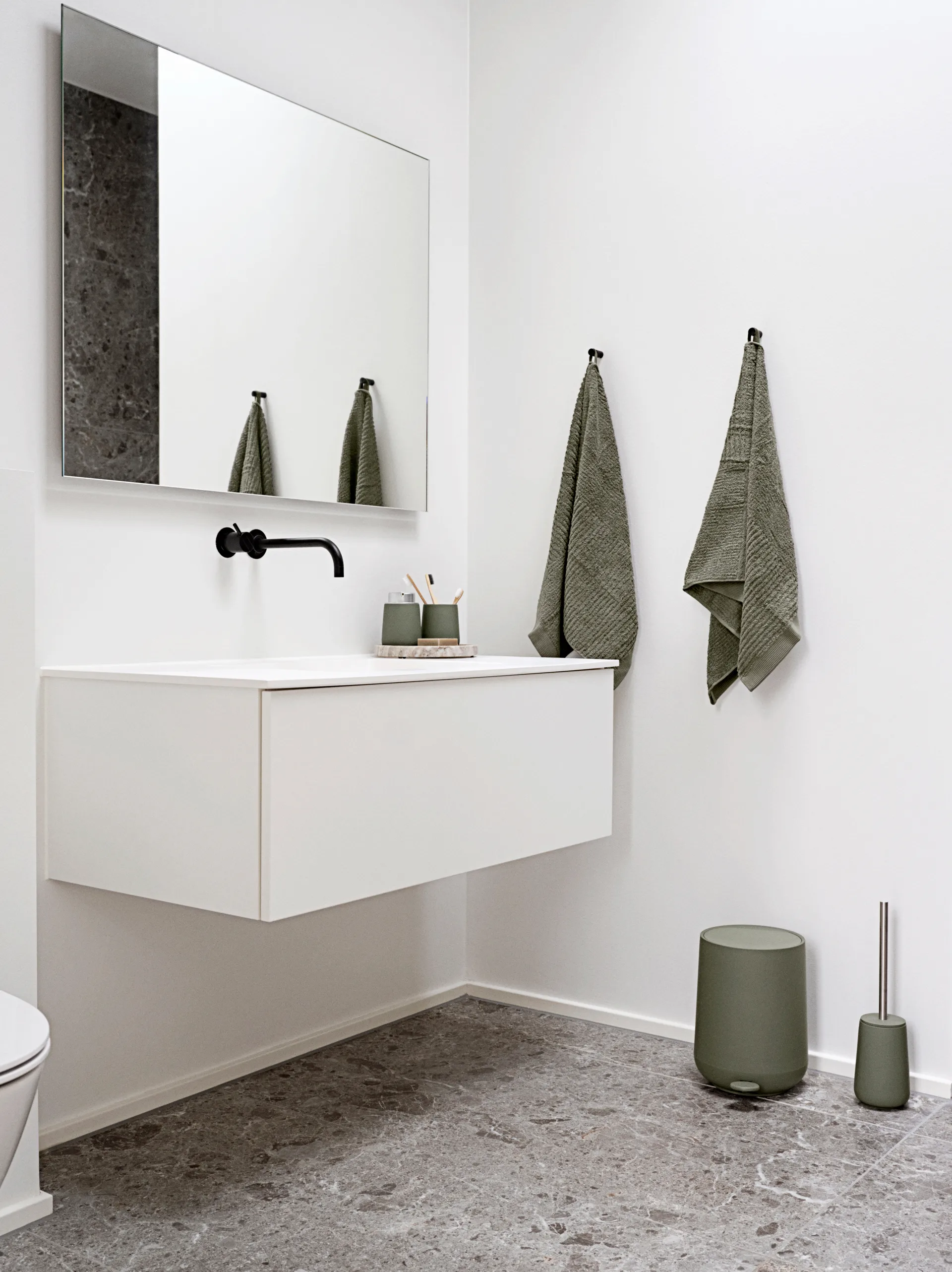 Nova Toilettenbürste, Olive green Zone Denmark