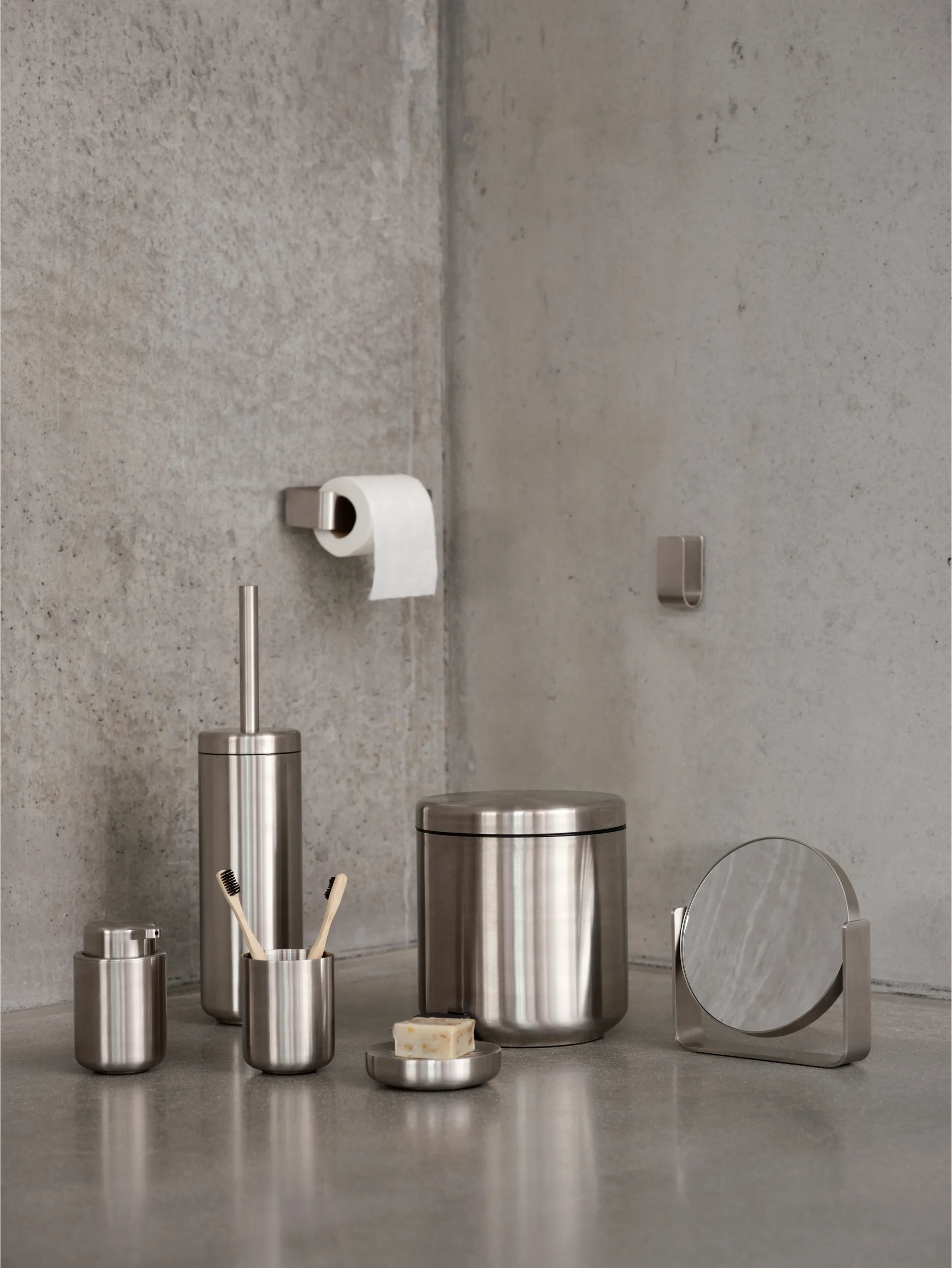 Ume Toilettenpapierhalter, Stahl Zone Denmark