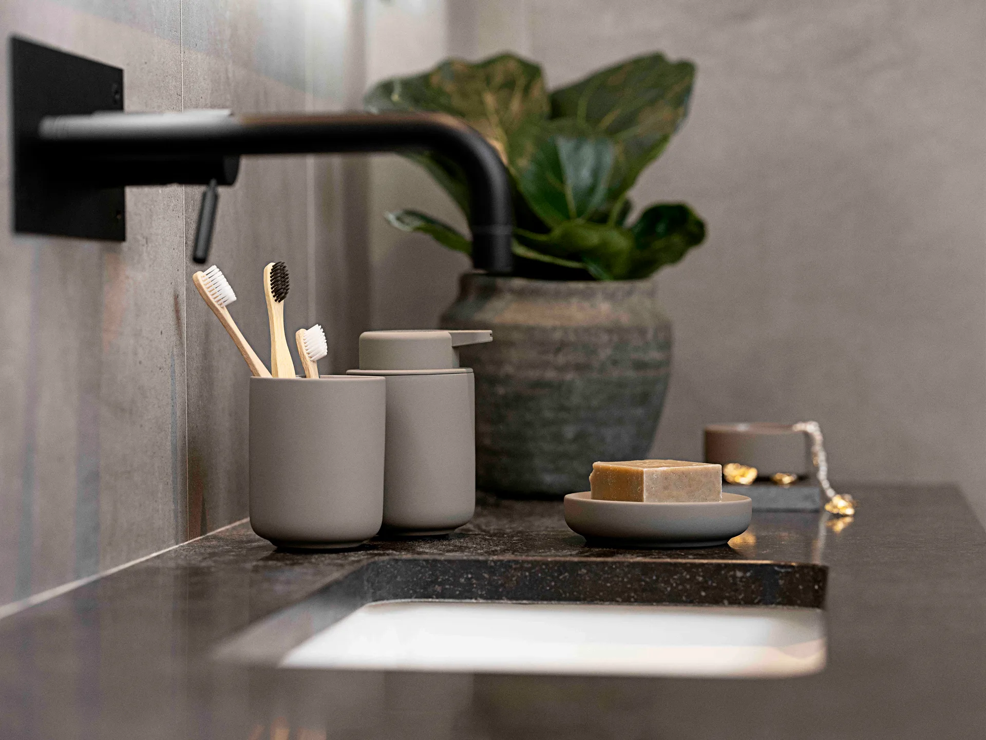 Ume Zahnputzbecher, Taupe Zone Denmark