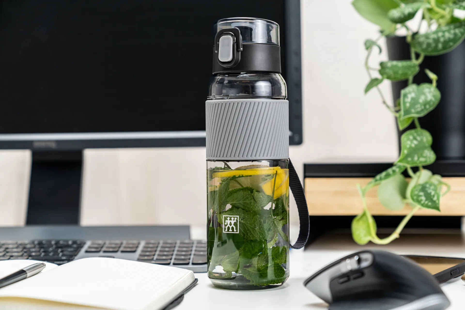 Zwilling Trinkflasche 68 cl, Graues Tritan Zwilling