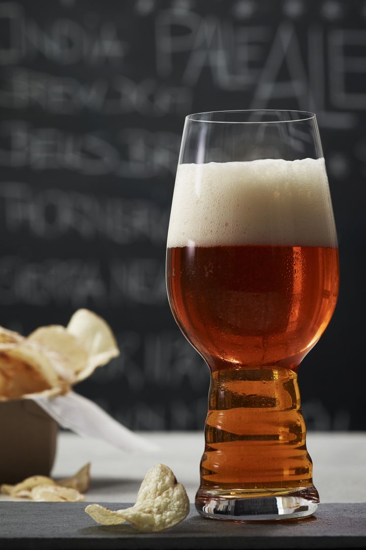 Erfahren Sie, welches Bierglas zu welchem Bier passt: Hier sehen Sie ein spezielles IPA-Glas von Spiegelau.