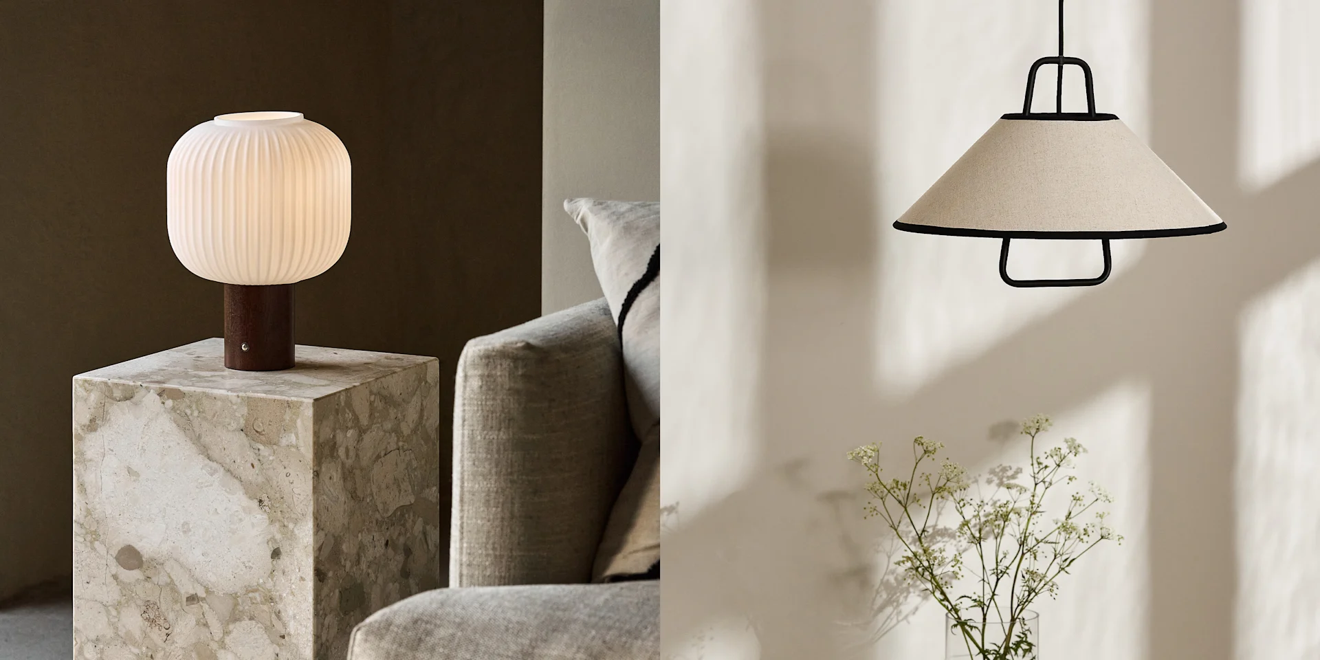 Gerippte weiße Glas-Tischlampe auf Marmorsockel; beige Stoff-Pendelleuchte mit schwarzem Rahmen und Pflanze.
