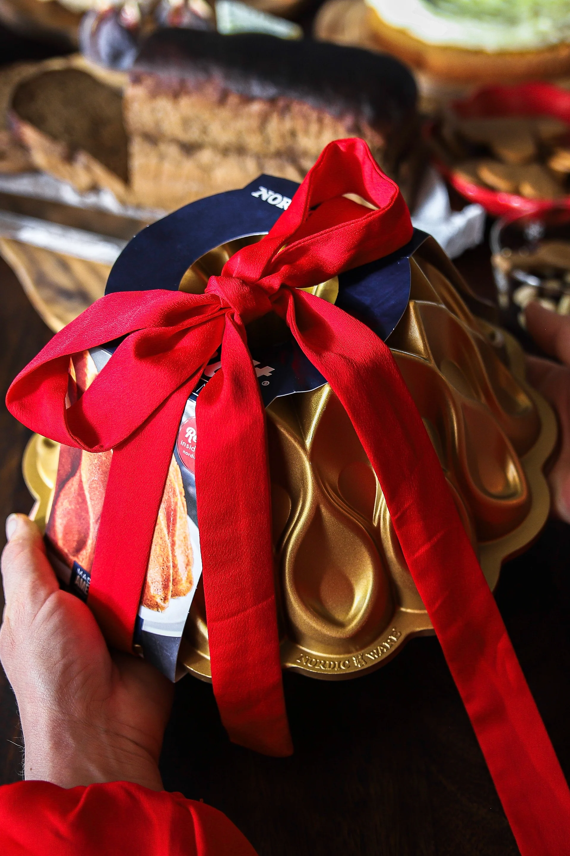 Geschenkideen für Weihnachten: Eine Kuchenform von Nordic Ware ist etwas ganz Besonderes und das perfekte Geschenk für Hobby-Bäcker.