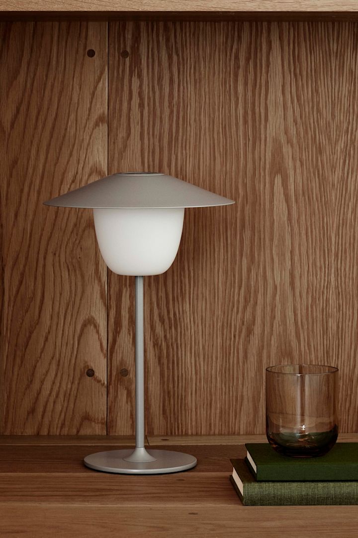 Die mobile LED-Leuchte Ani von Blomus liegt diesen Herbst voll im Trend!